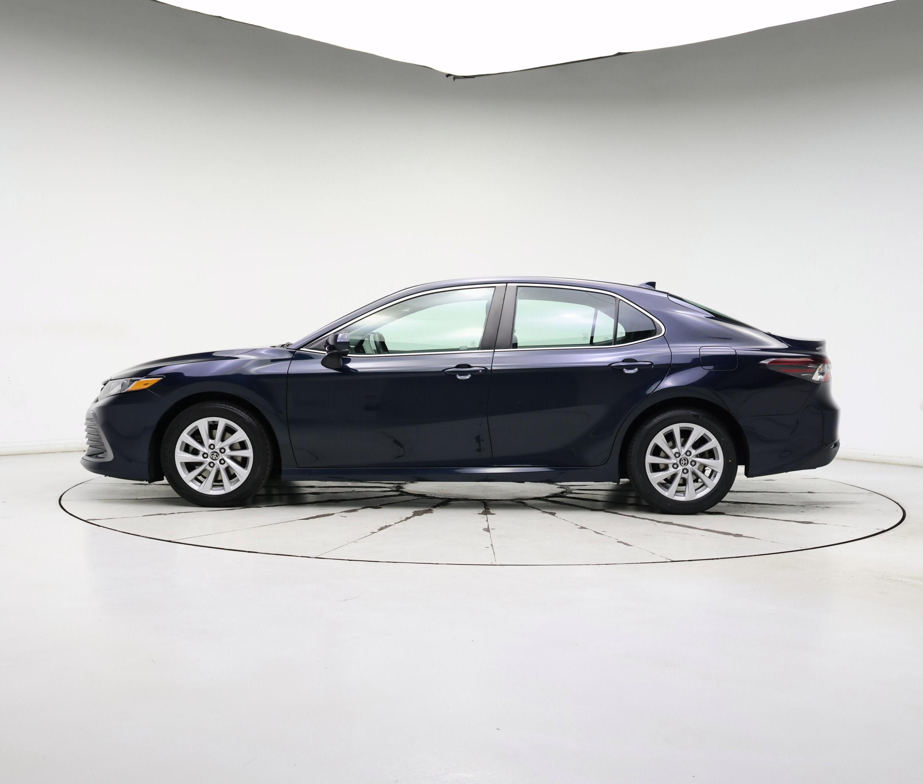 Thumbnail: 2021 Toyota Camry - 3