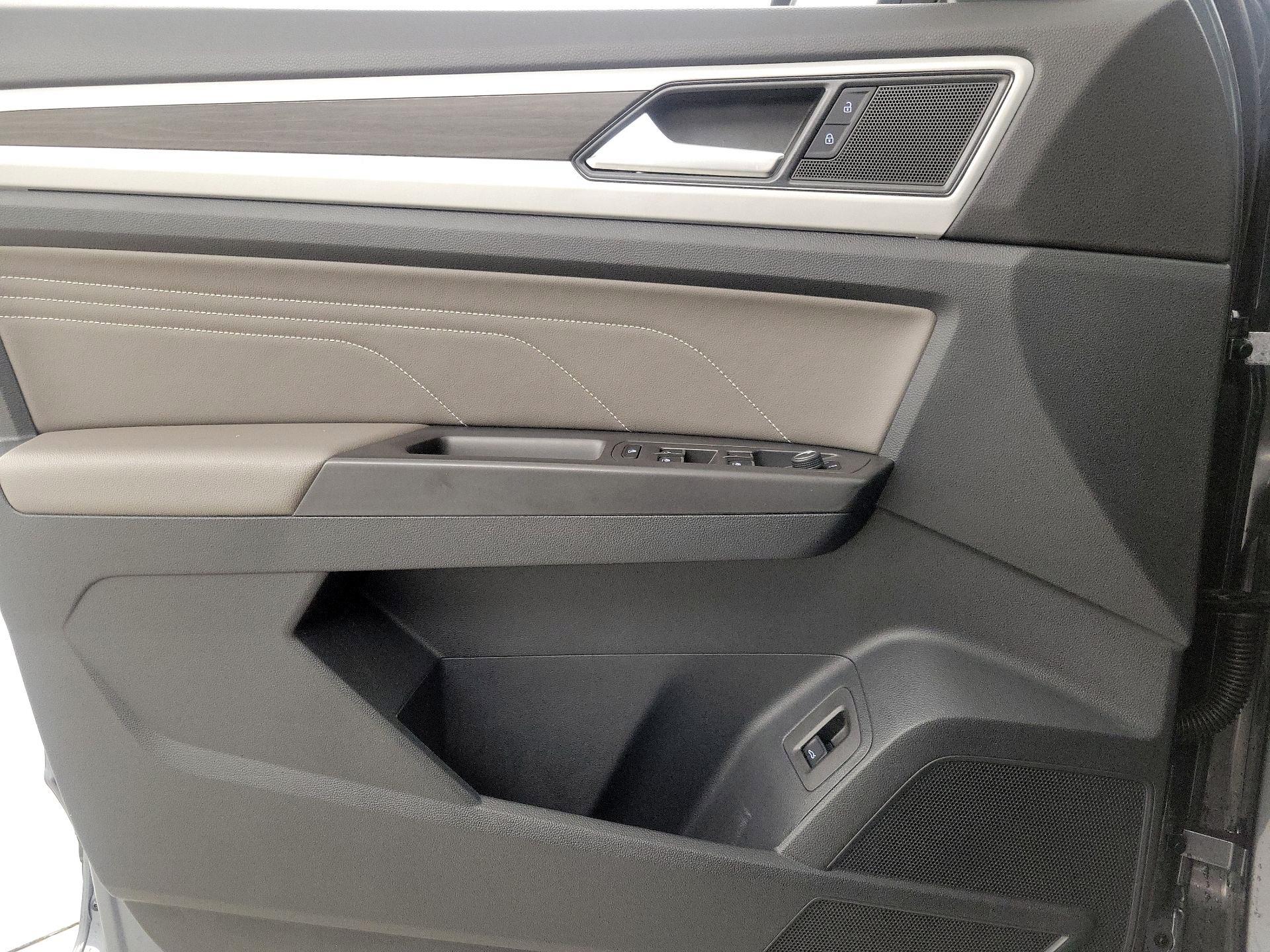 Thumbnail: 2022 Volkswagen Atlas - 12