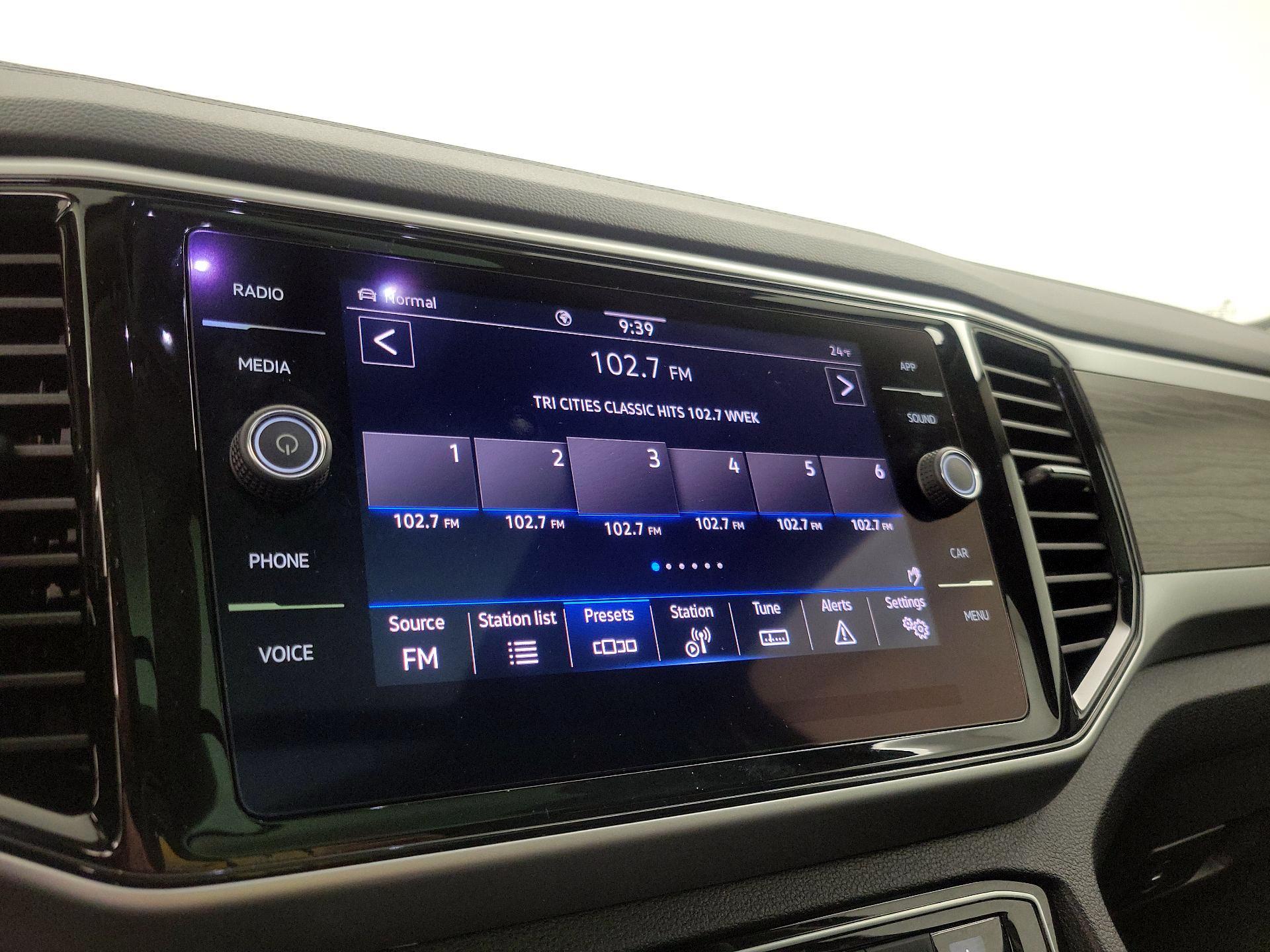 Thumbnail: 2022 Volkswagen Atlas - 15