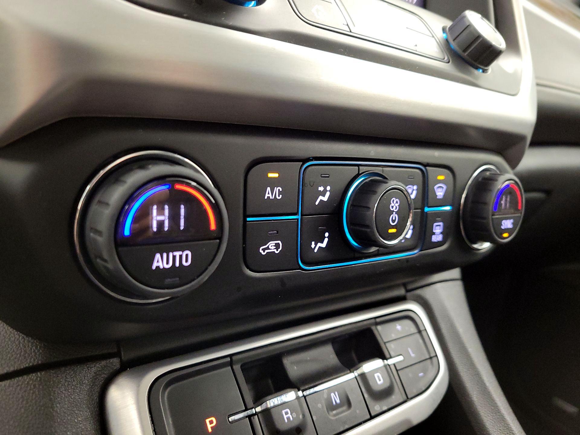 Thumbnail: 2023 GMC Acadia - 17