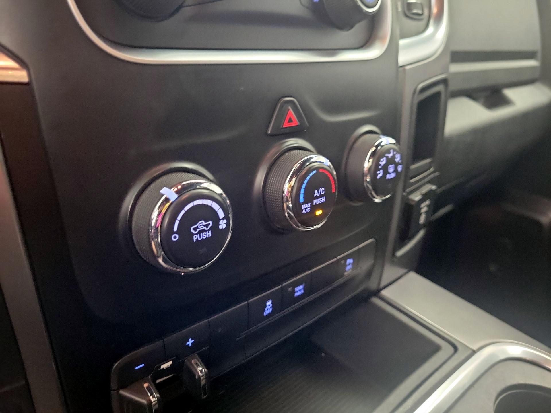 Thumbnail: 2021 RAM 1500 Classic - 14