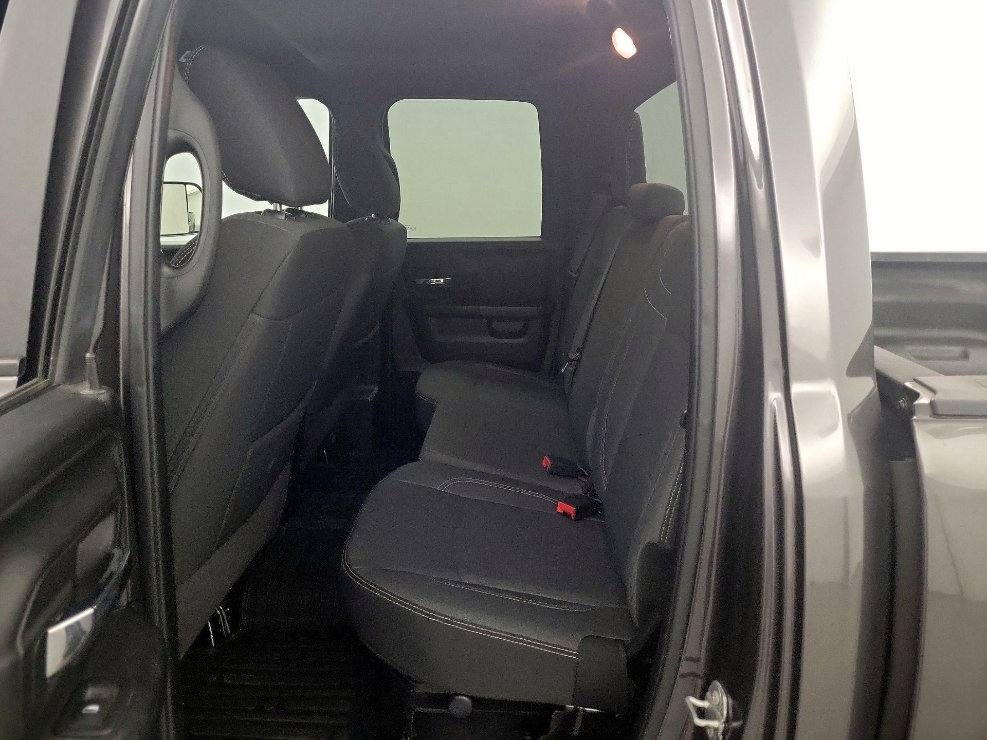 Thumbnail: 2021 RAM 1500 Classic - 16