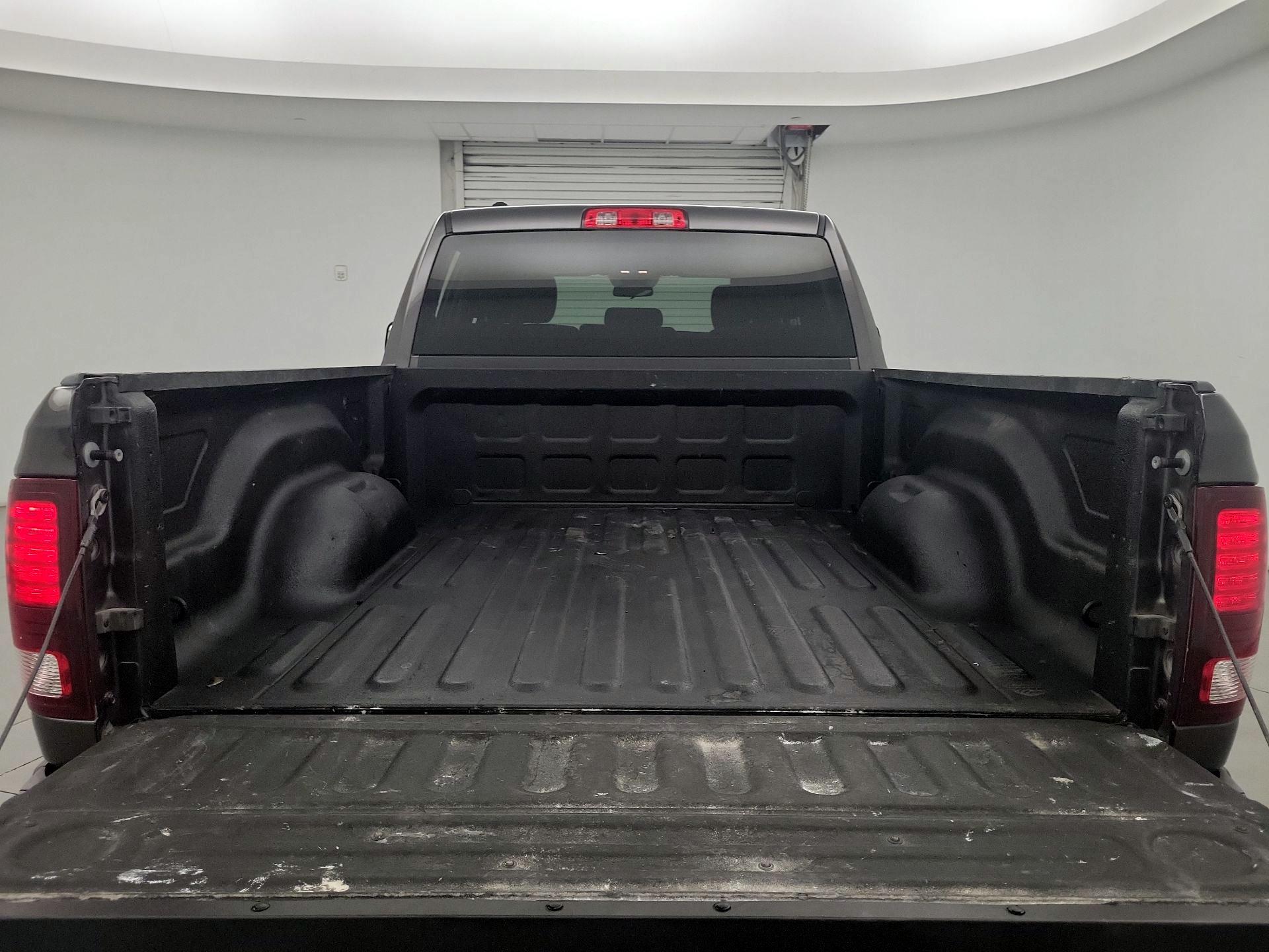 Thumbnail: 2021 RAM 1500 Classic - 17