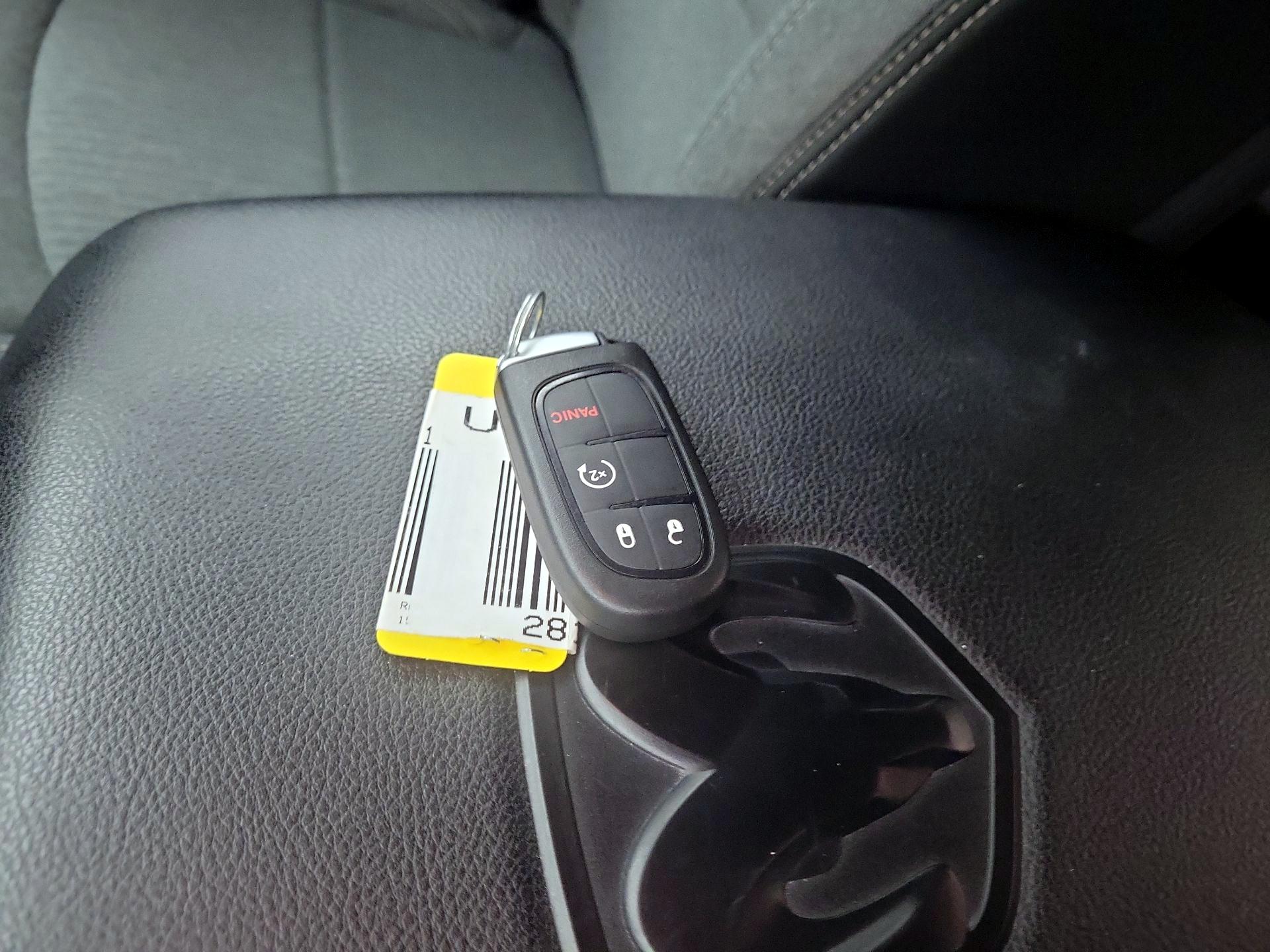 Thumbnail: 2021 RAM 1500 Classic - 19