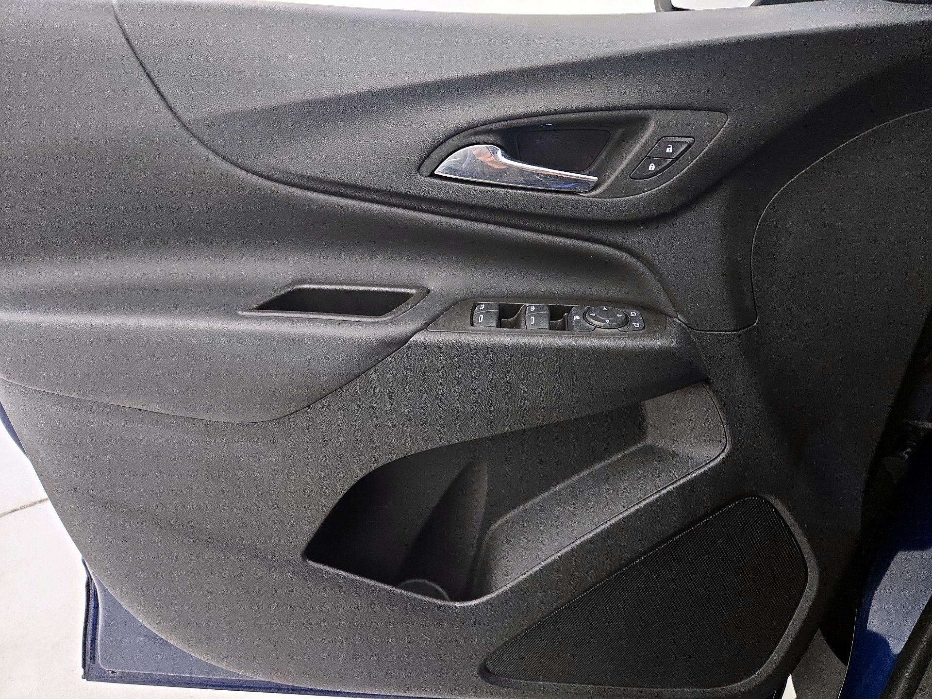 Thumbnail: 2022 Chevrolet Equinox - 12