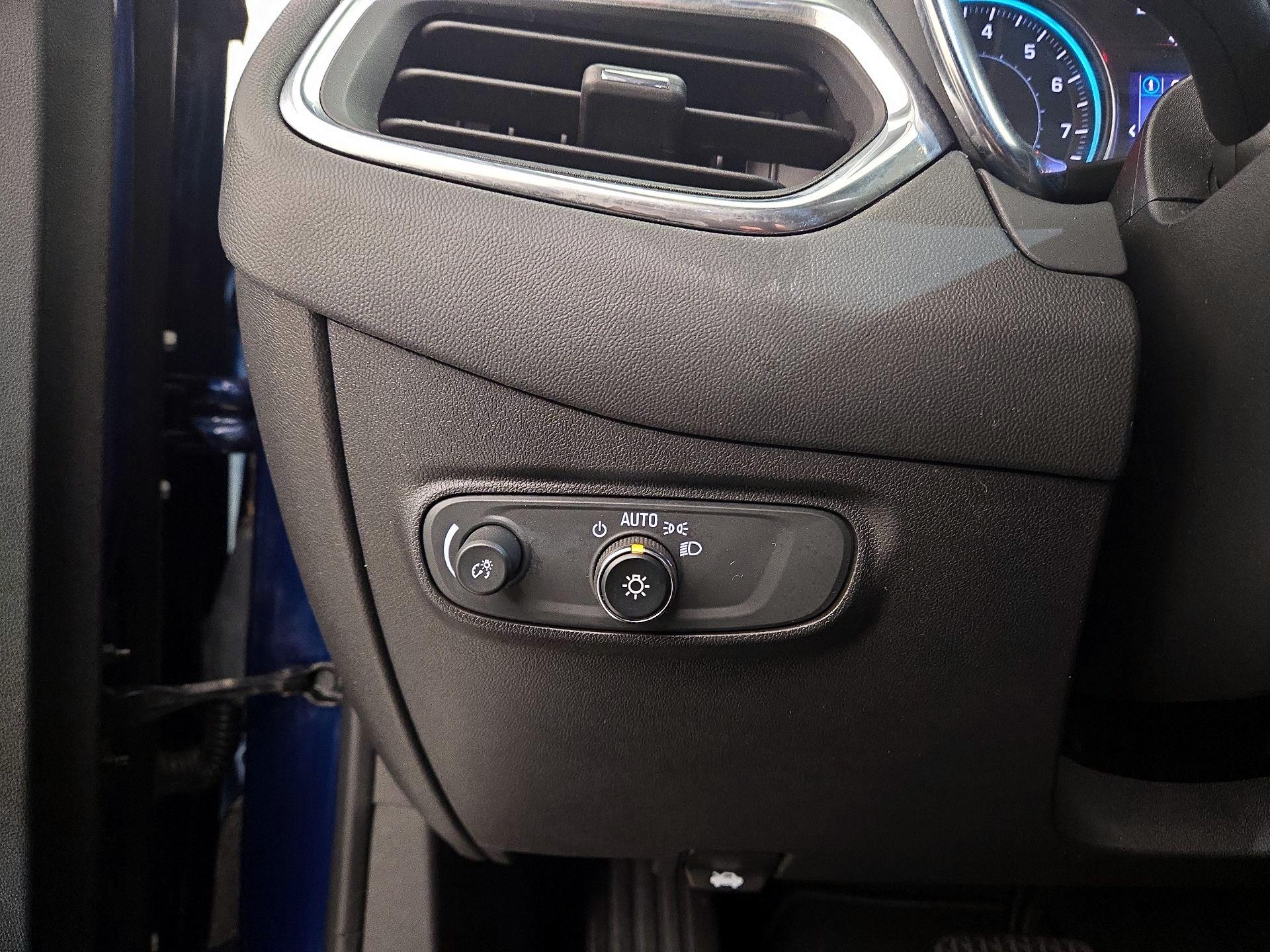 Thumbnail: 2022 Chevrolet Equinox - 13