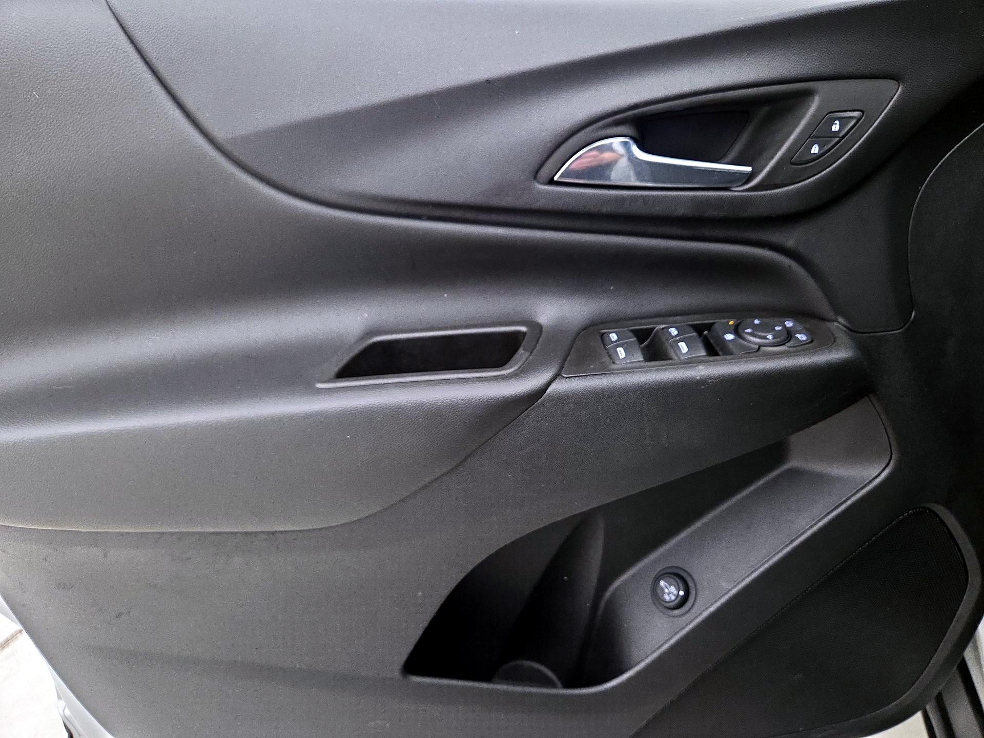 Thumbnail: 2022 Chevrolet Equinox - 12