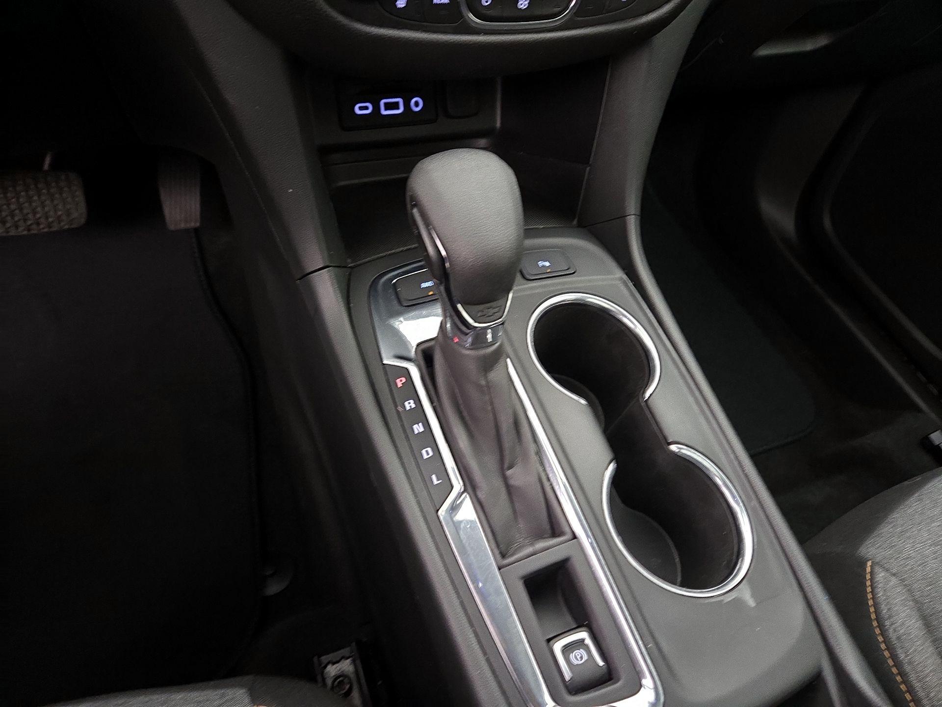 Thumbnail: 2022 Chevrolet Equinox - 17