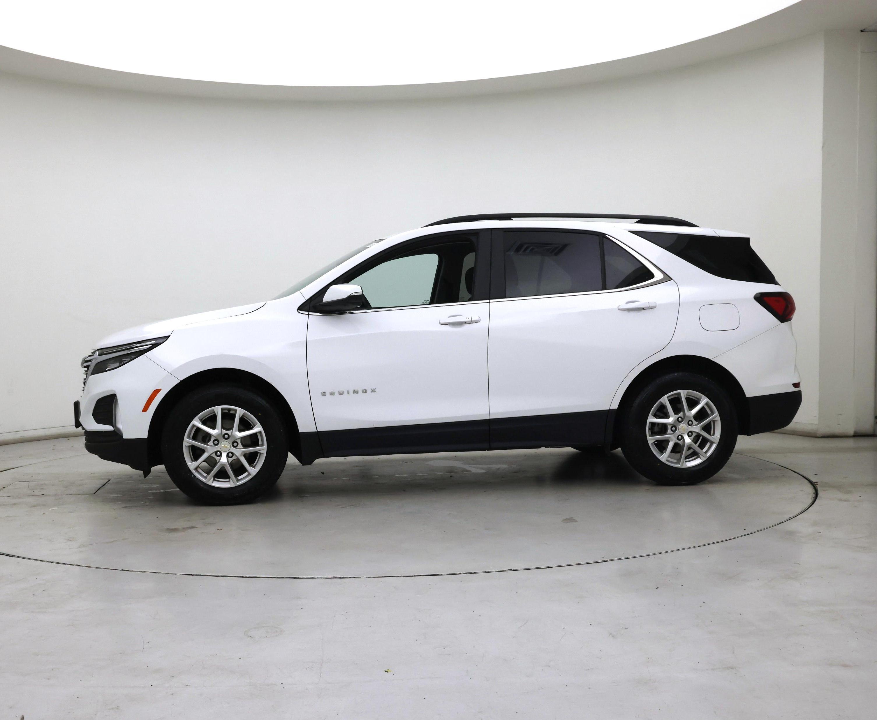 Thumbnail: 2022 Chevrolet Equinox - 3