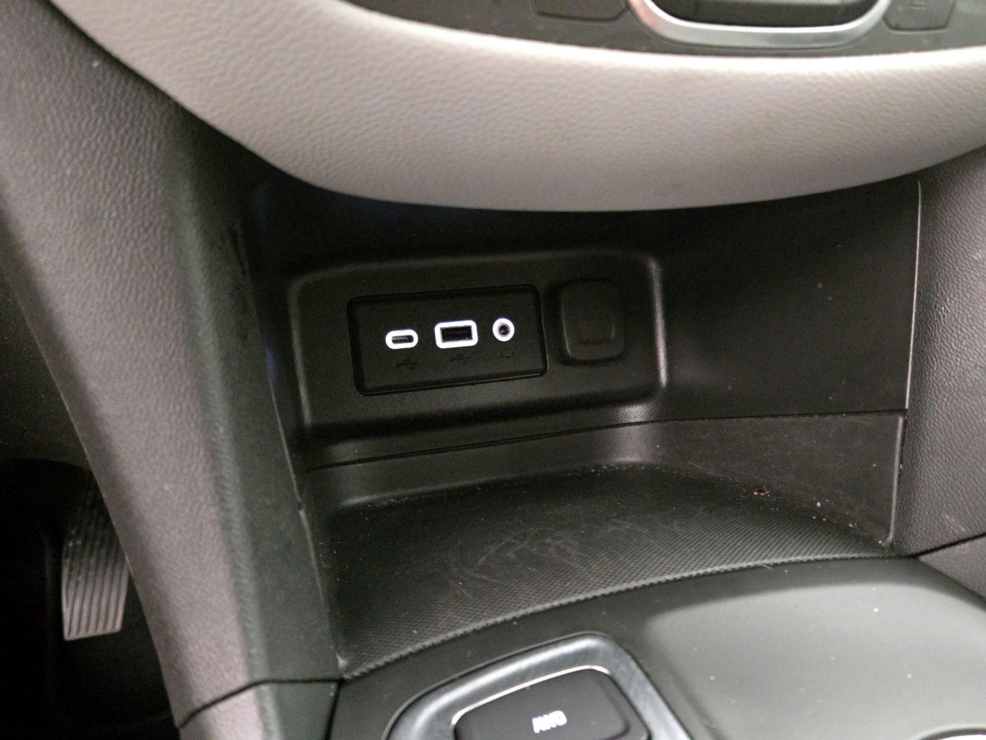 Thumbnail: 2023 Chevrolet Equinox - 18