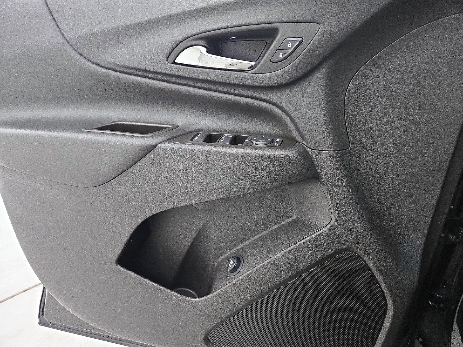 Thumbnail: 2023 Chevrolet Equinox - 12