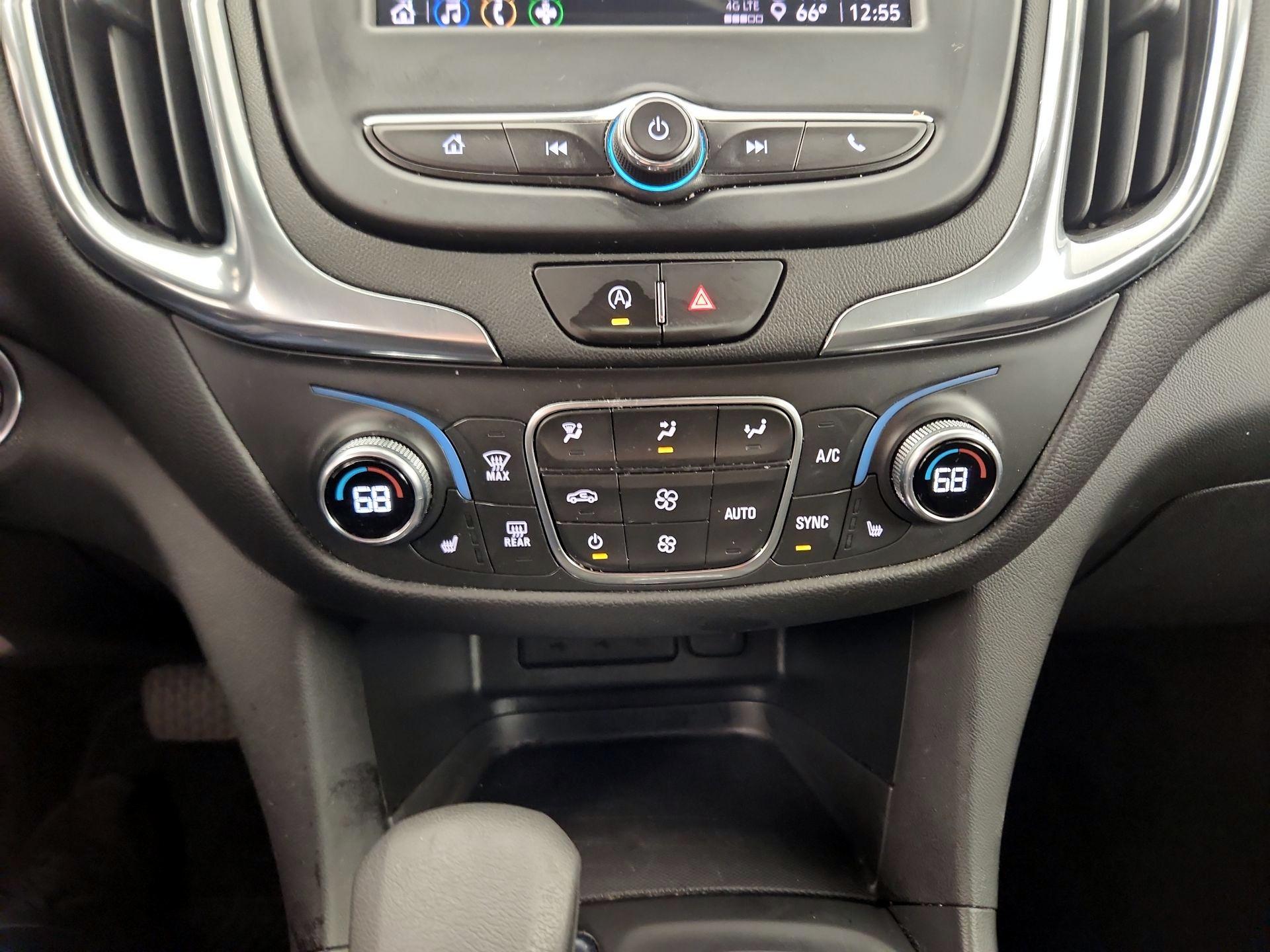 Thumbnail: 2022 Chevrolet Equinox - 16