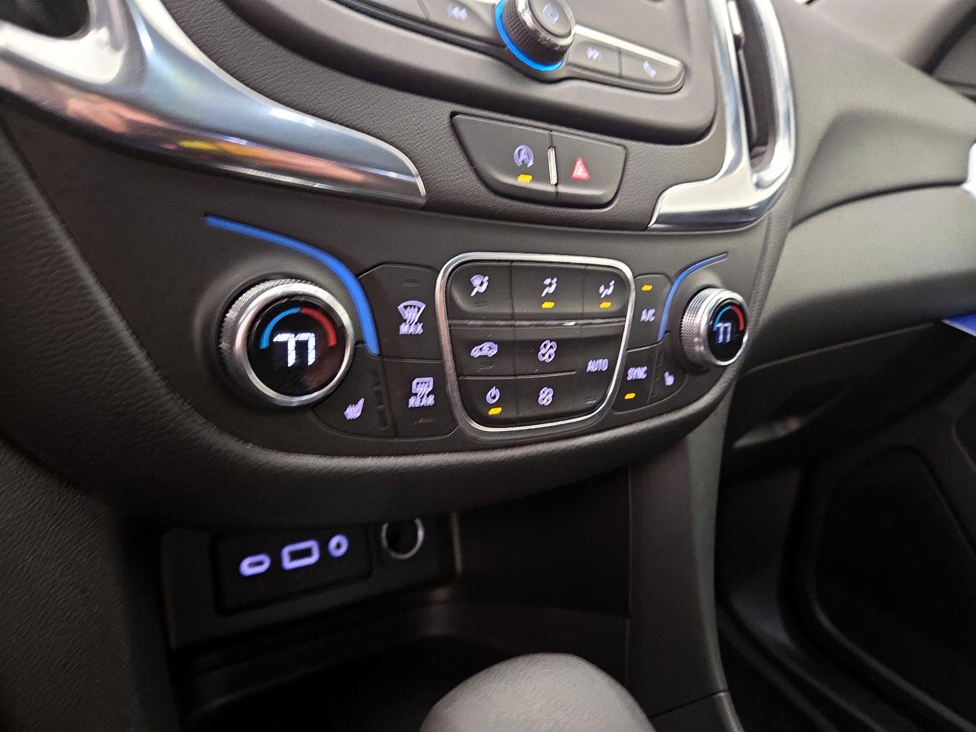 Thumbnail: 2022 Chevrolet Equinox - 16