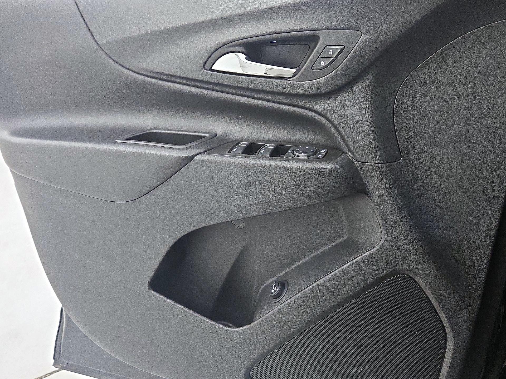 Thumbnail: 2022 Chevrolet Equinox - 12