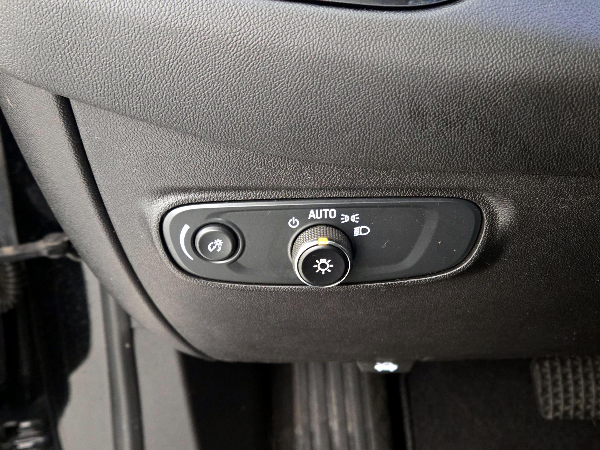 Thumbnail: 2022 Chevrolet Equinox - 13