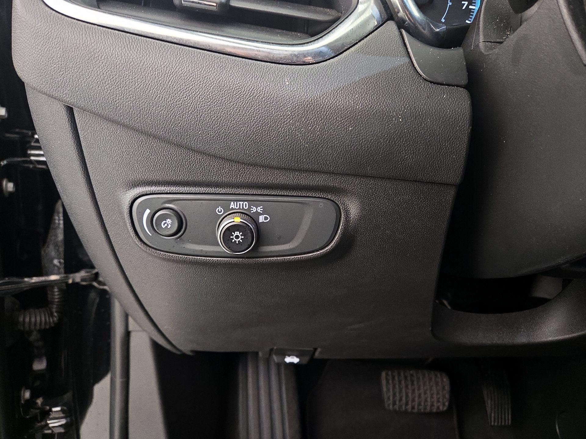 Thumbnail: 2023 Chevrolet Equinox - 13