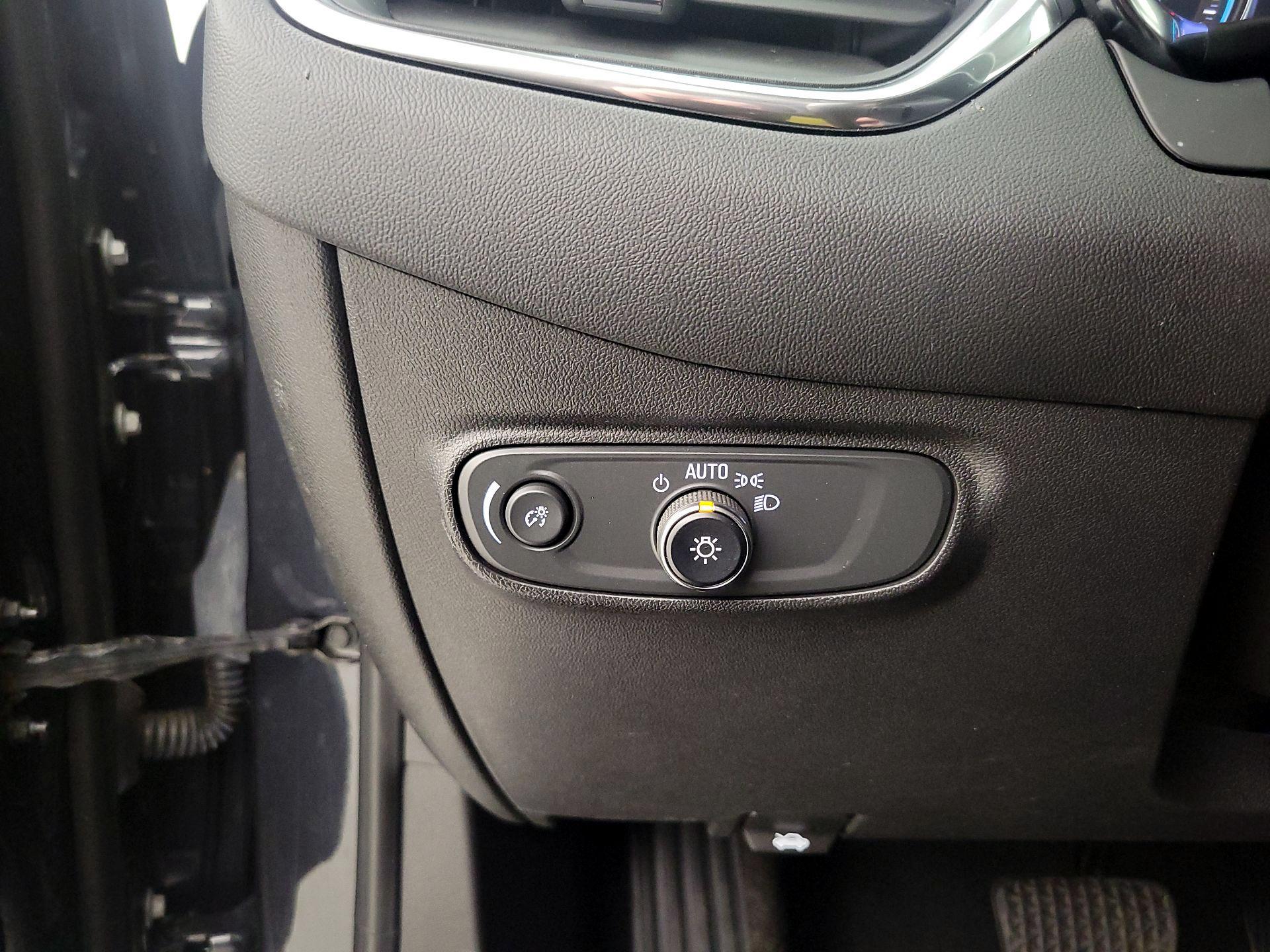 Thumbnail: 2022 Chevrolet Equinox - 13