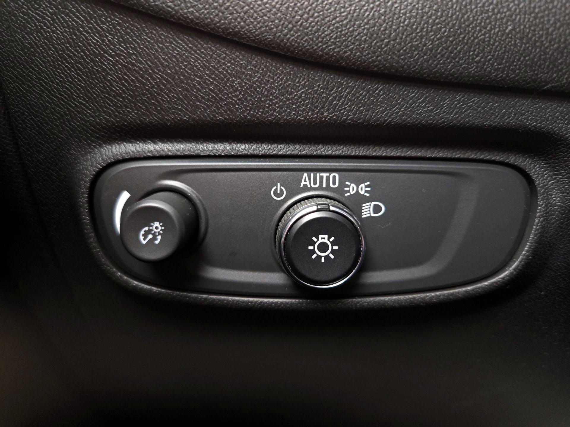 Thumbnail: 2022 Chevrolet Equinox - 13