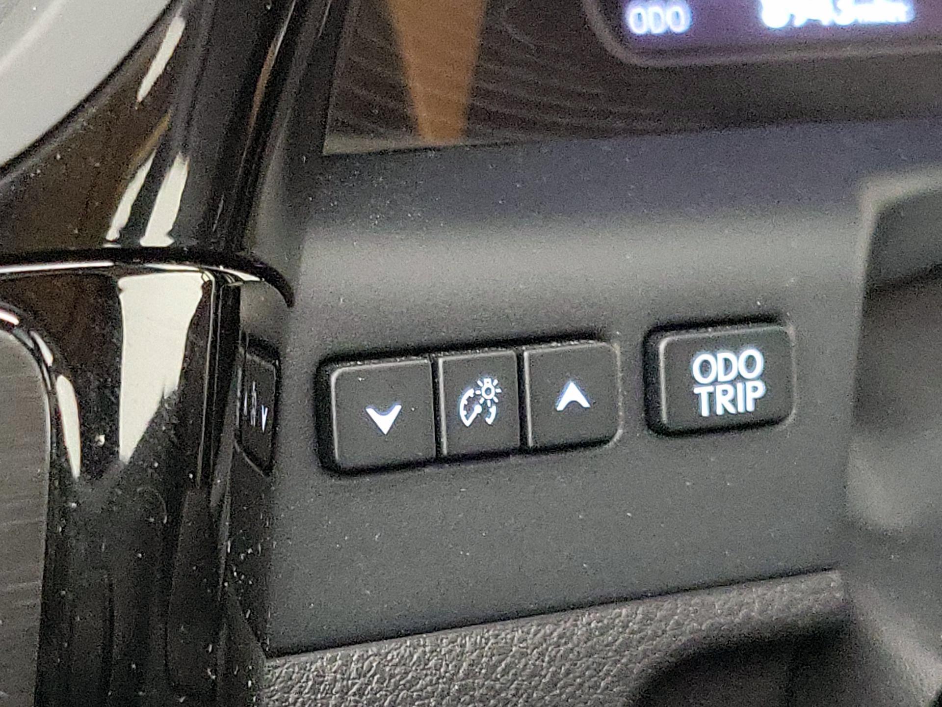 Thumbnail: 2023 Lexus ES - 13