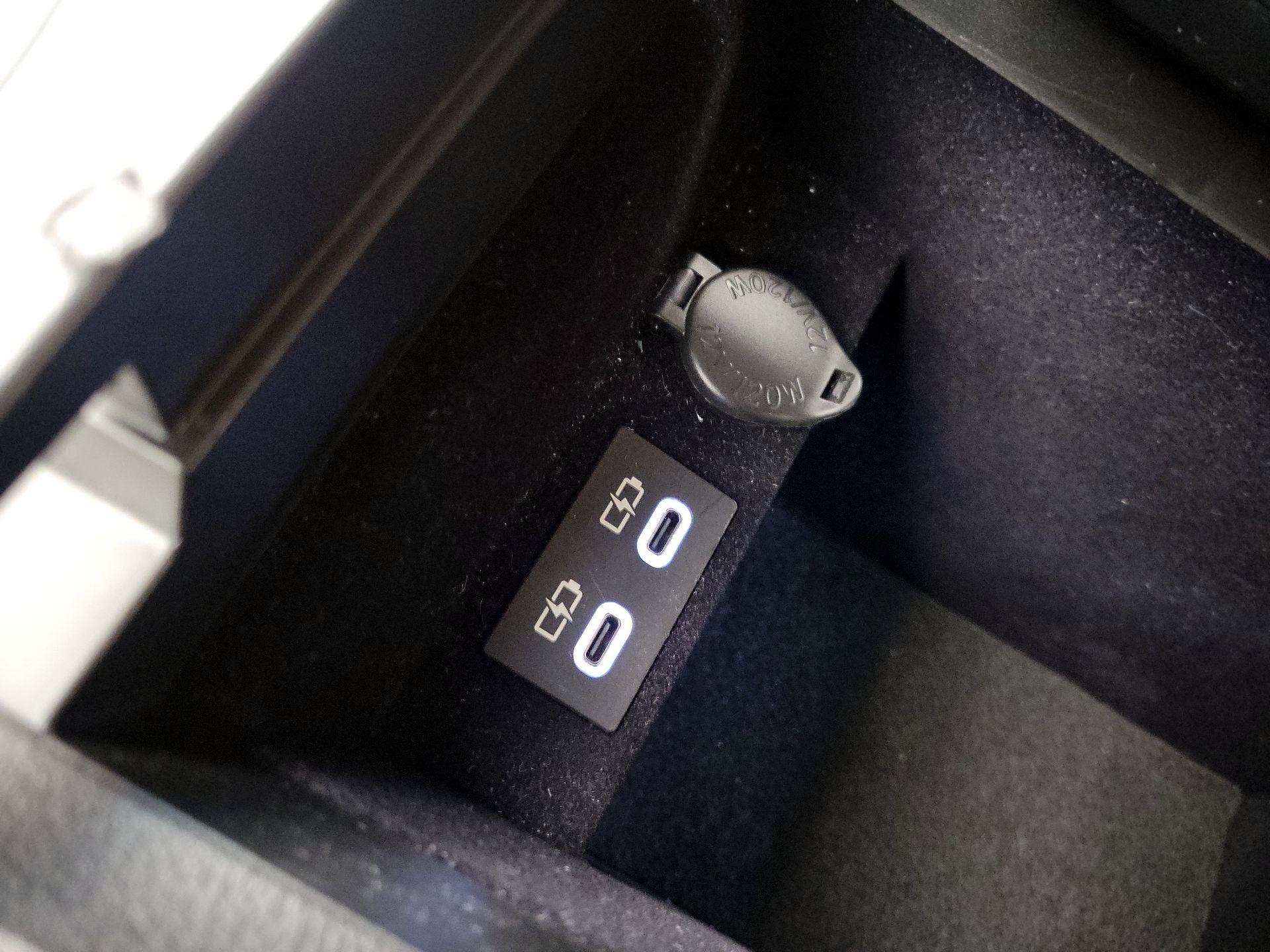 Thumbnail: 2023 Lexus ES - 18