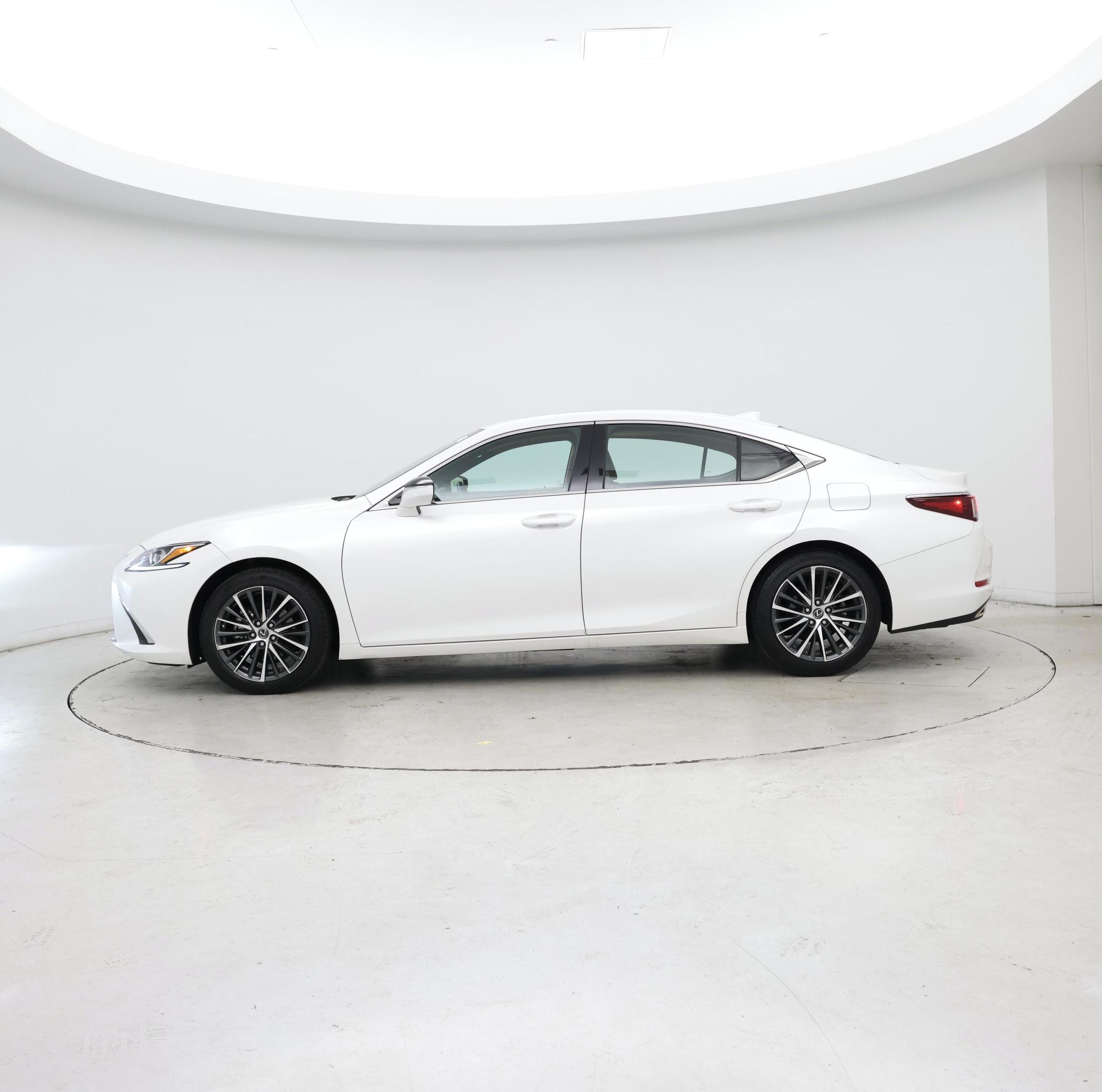 Thumbnail: 2023 Lexus ES - 3