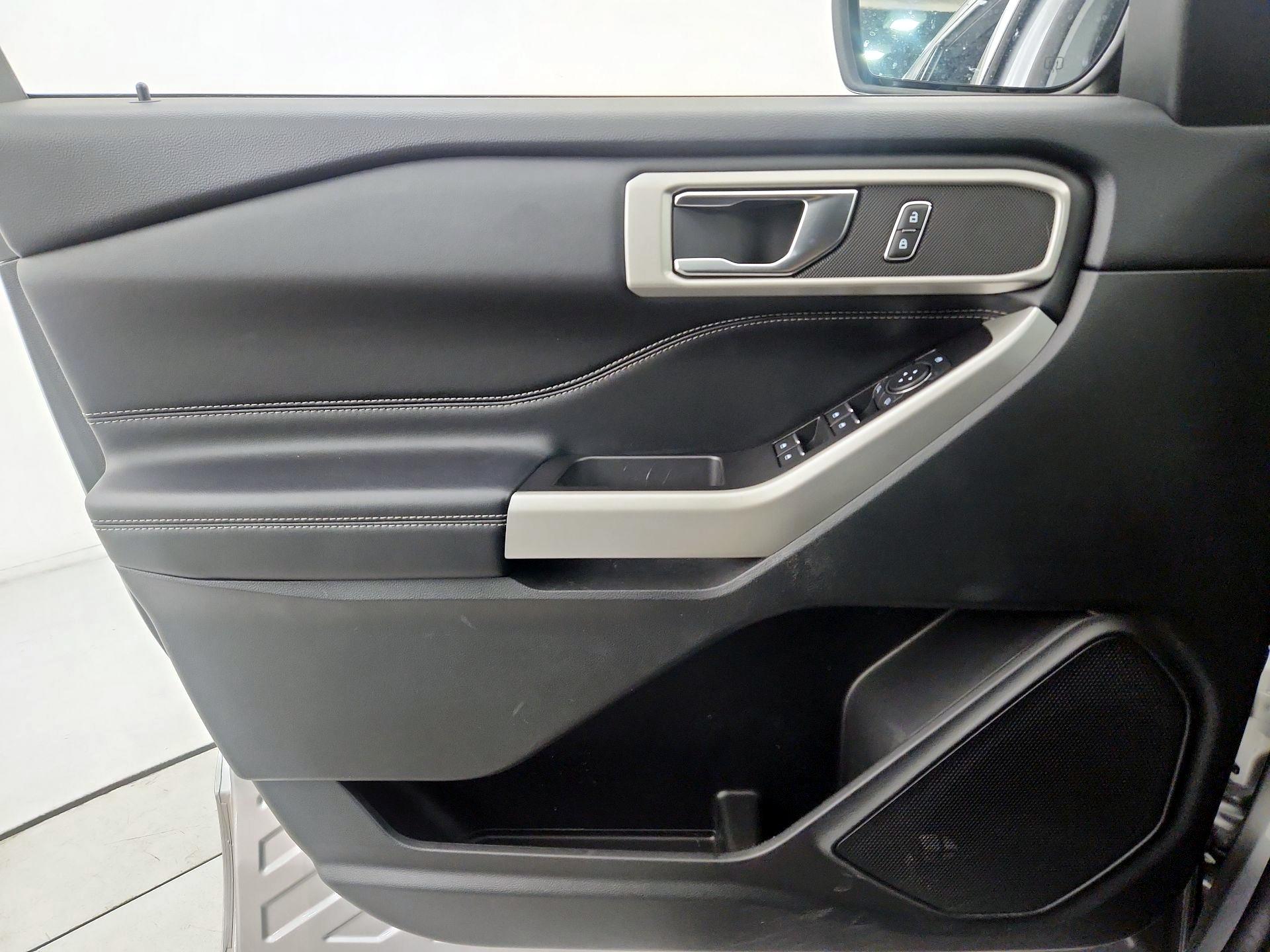 Thumbnail: 2022 Ford Explorer - 12