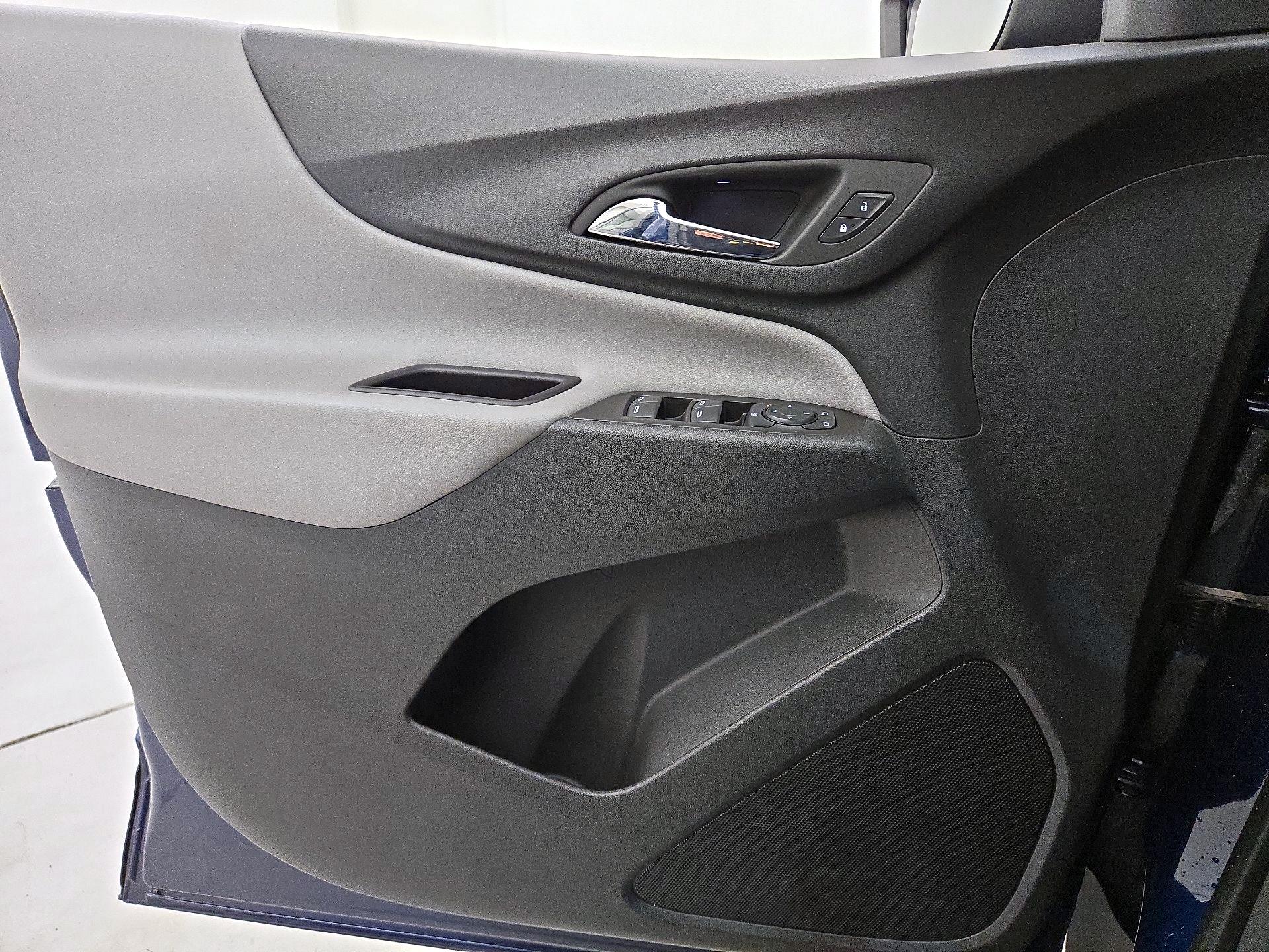 Thumbnail: 2022 Chevrolet Equinox - 12