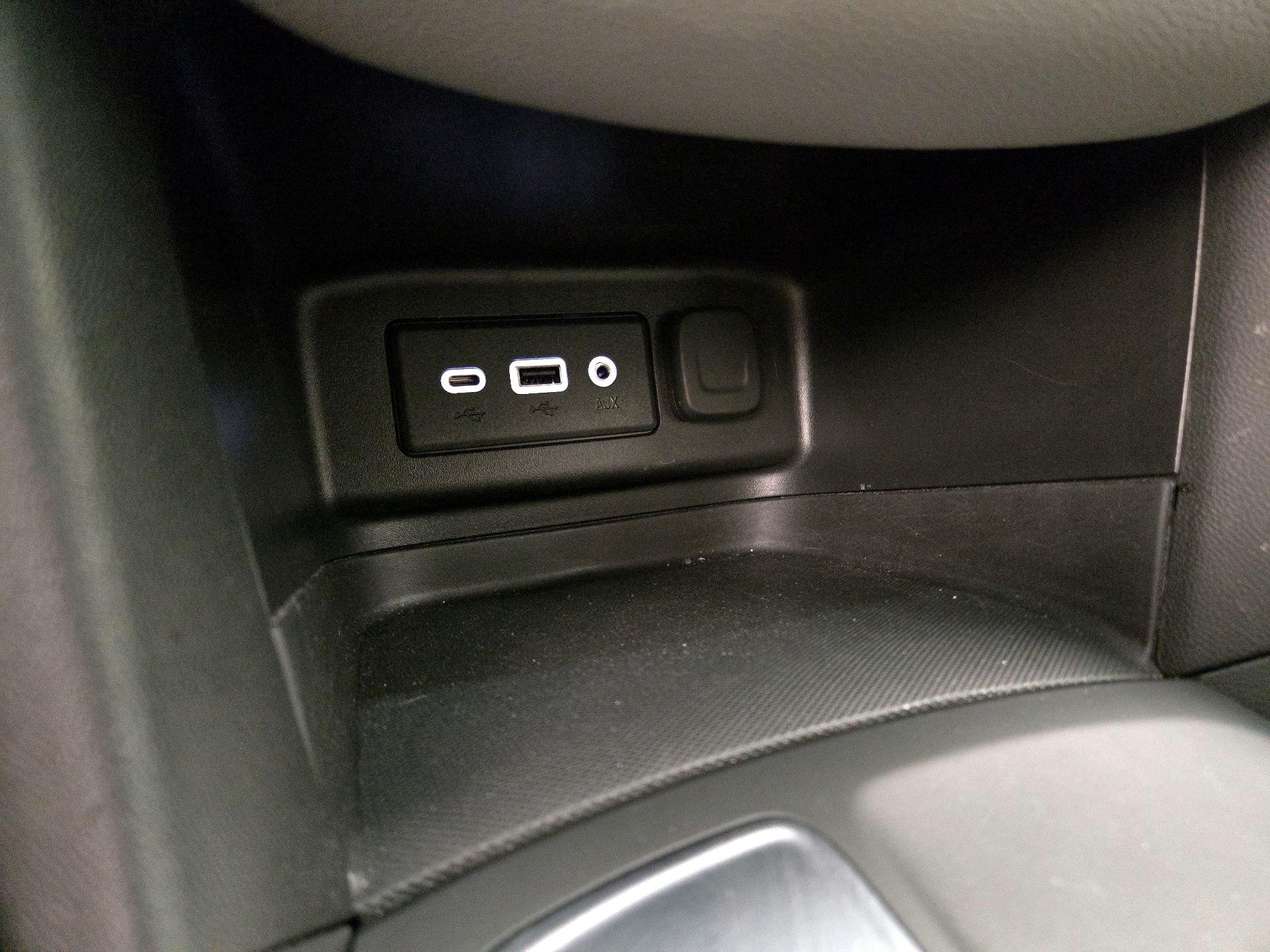 Thumbnail: 2022 Chevrolet Equinox - 18