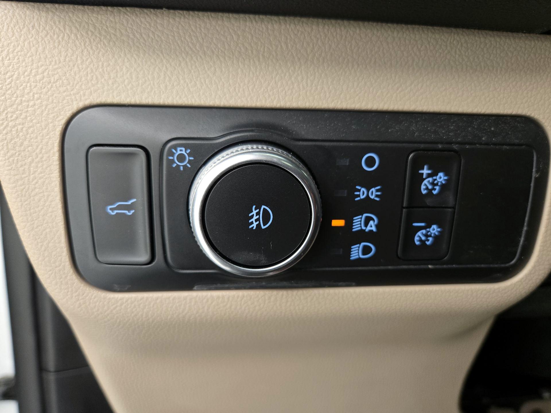 Thumbnail: 2020 Ford Escape - 13