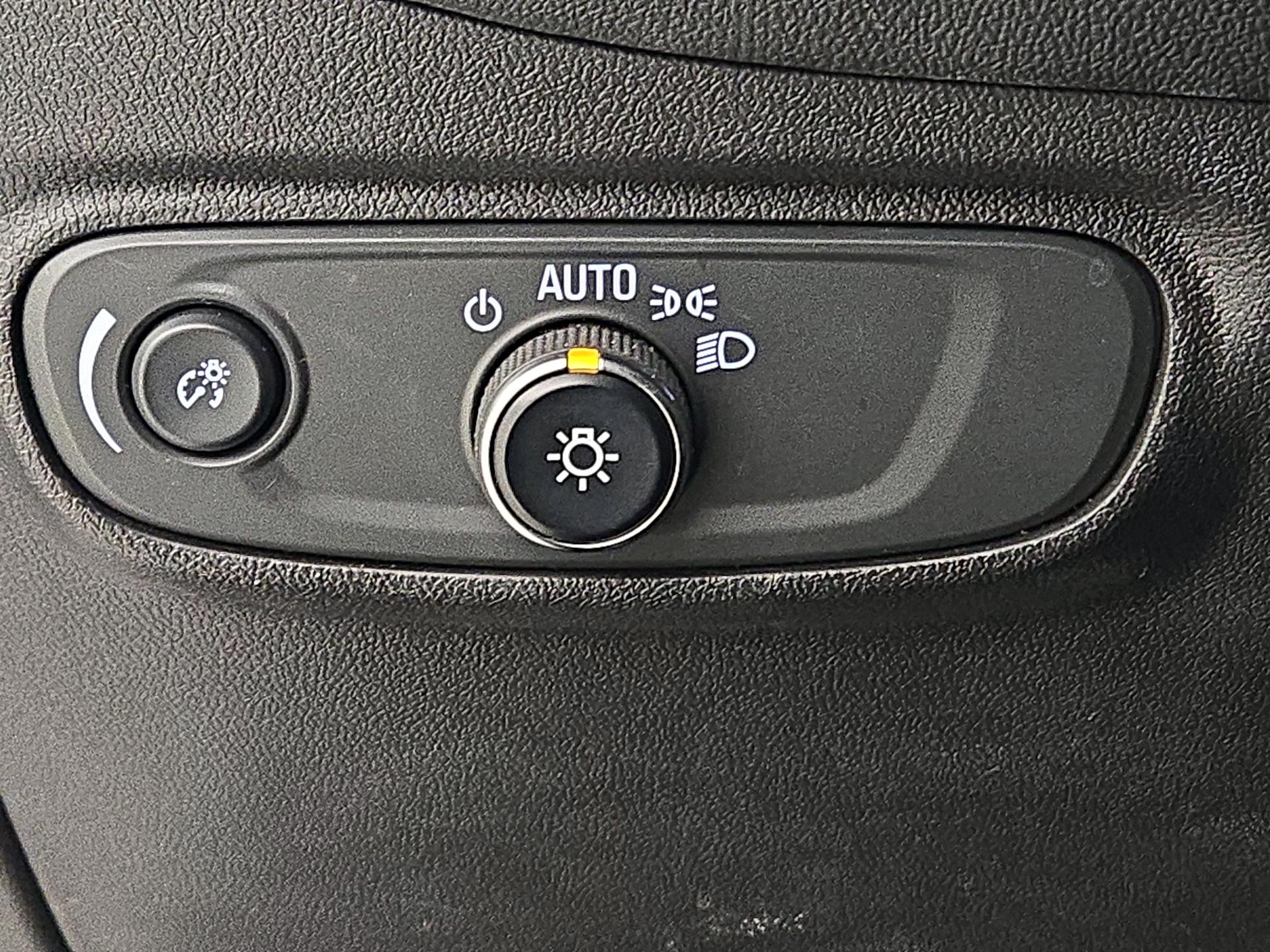 Thumbnail: 2022 Chevrolet Equinox - 13