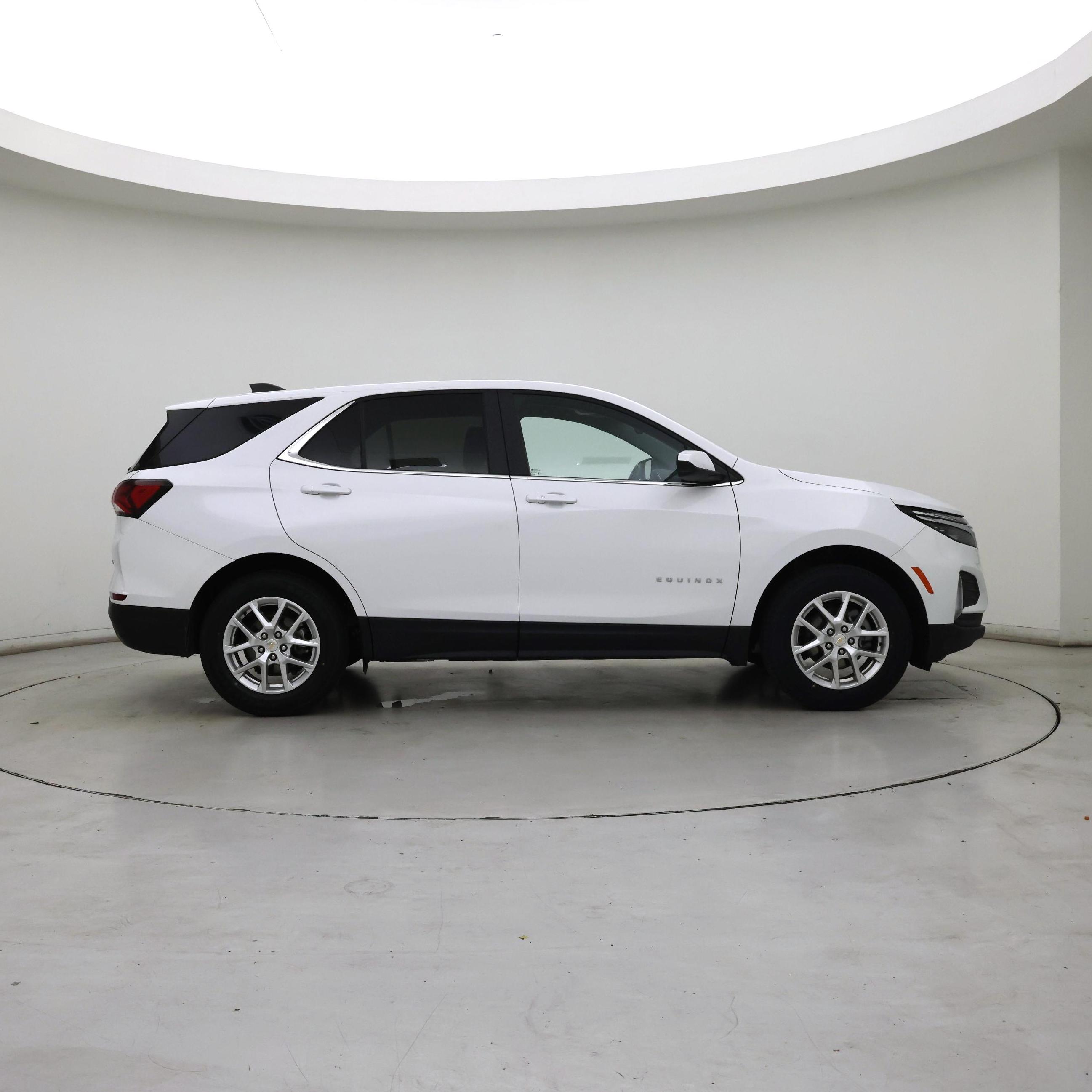 Thumbnail: 2022 Chevrolet Equinox - 7