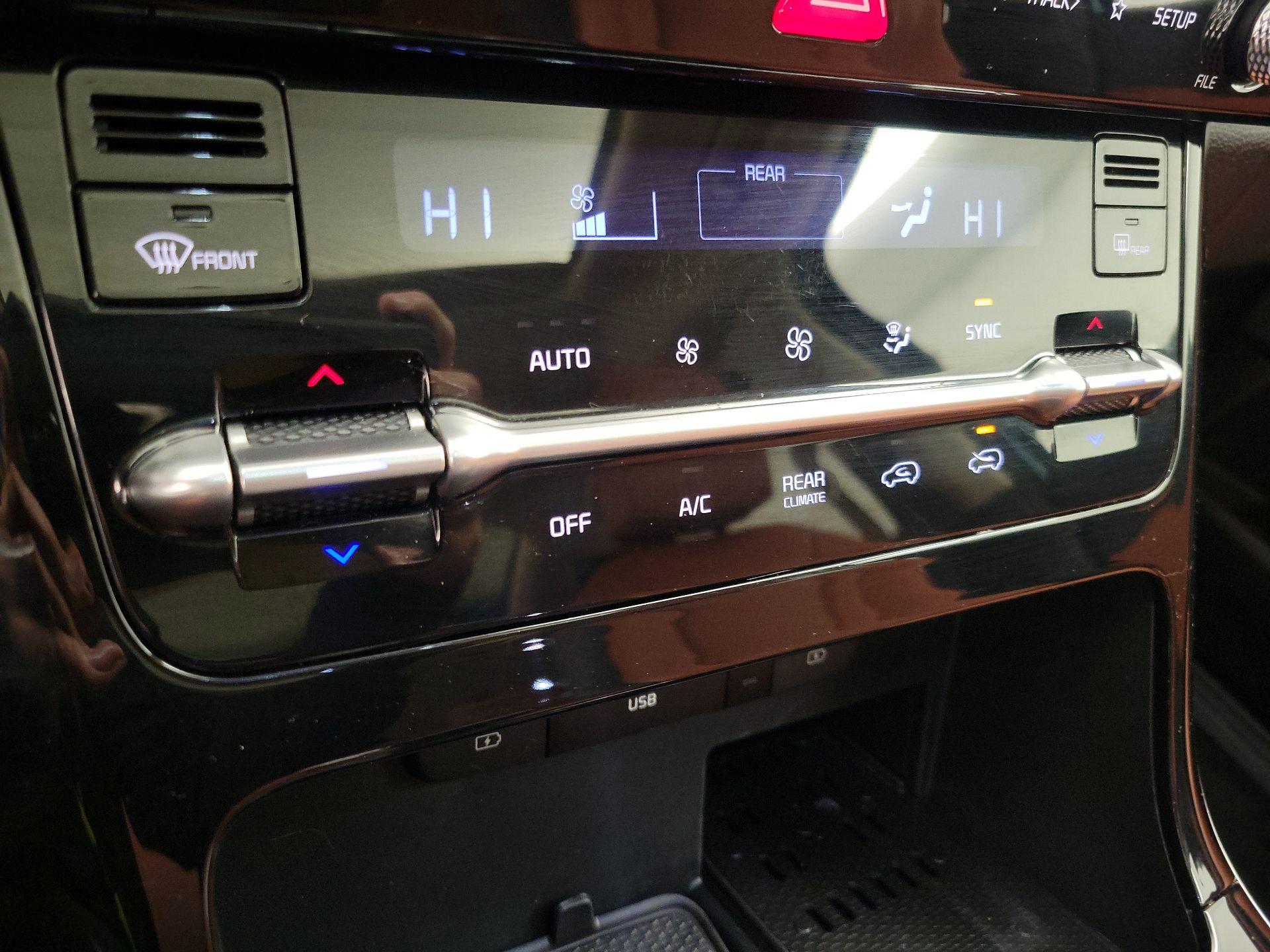 Thumbnail: 2024 Kia Carnival - 17