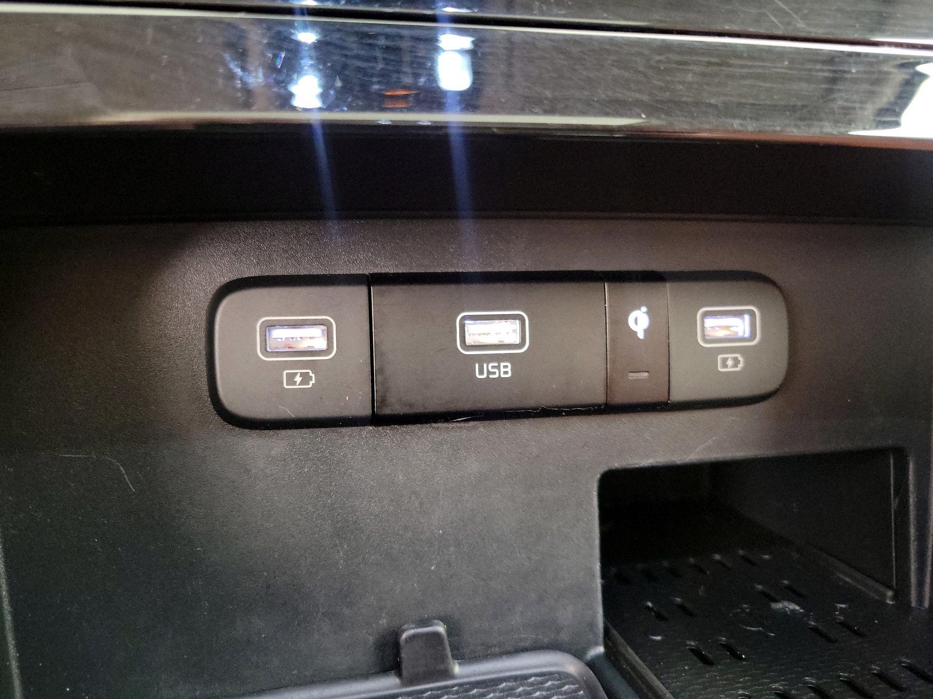 Thumbnail: 2024 Kia Carnival - 19