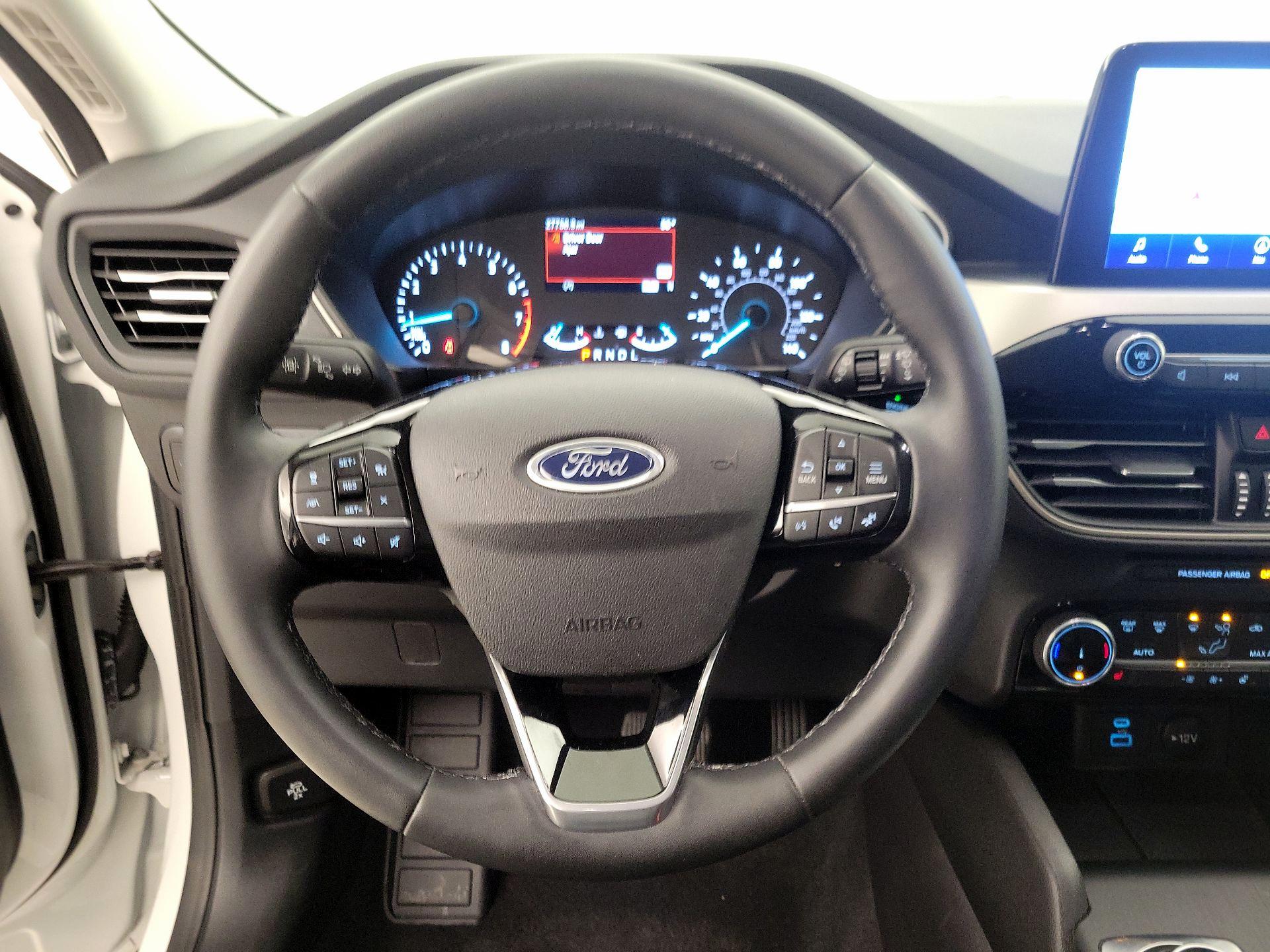 Thumbnail: 2022 Ford Escape - 10