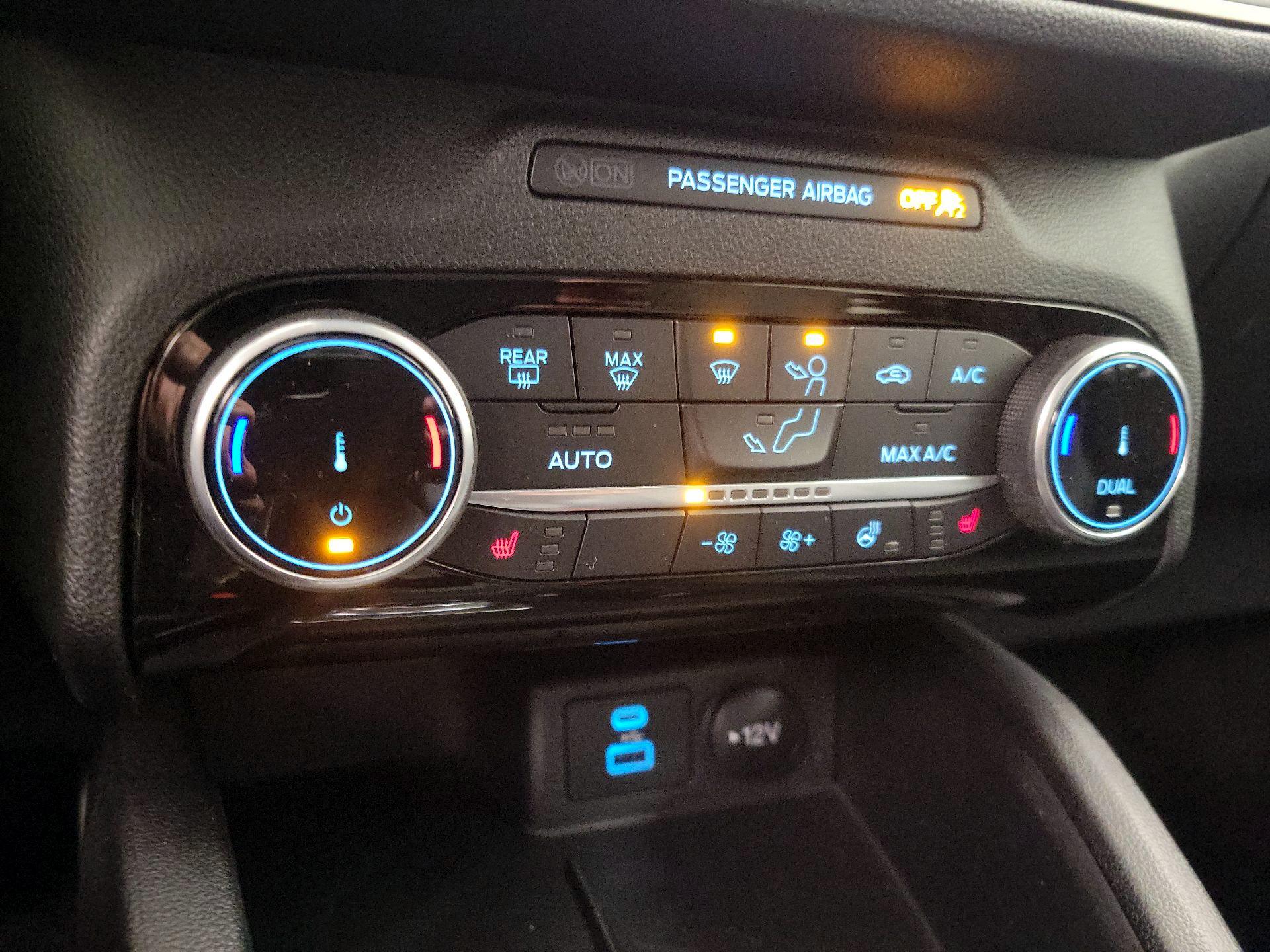 Thumbnail: 2022 Ford Escape - 16