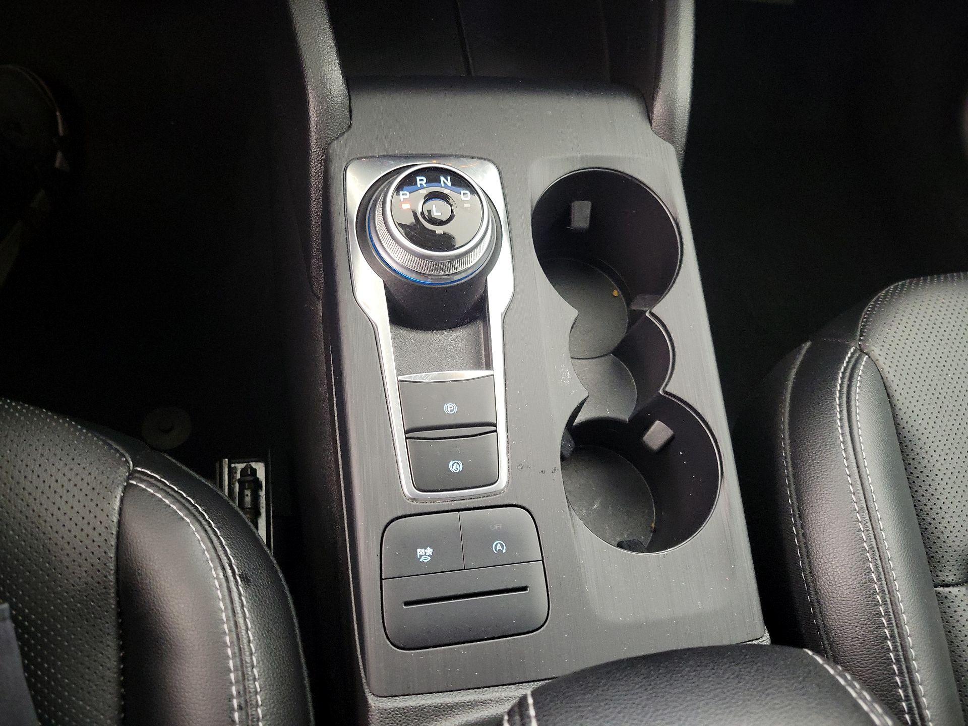 Thumbnail: 2022 Ford Escape - 17