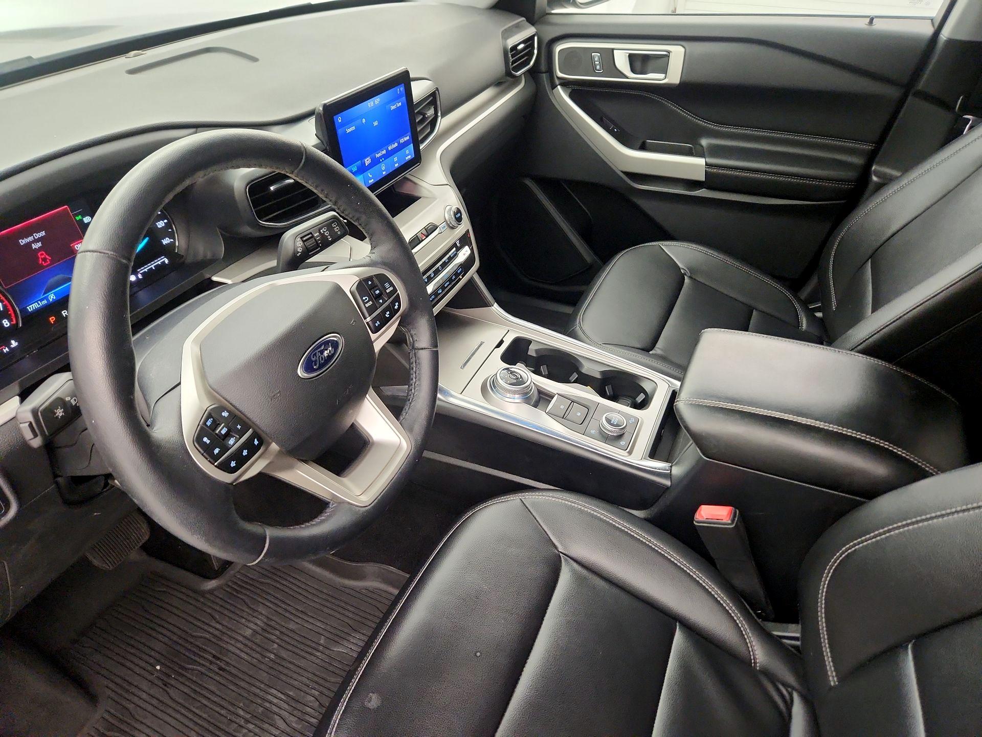 Thumbnail: 2021 Ford Explorer - 11