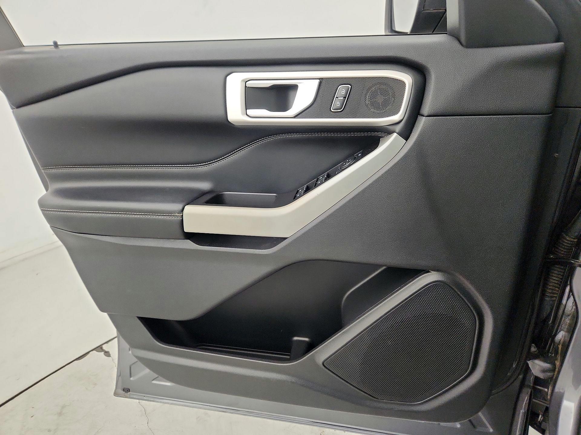 Thumbnail: 2021 Ford Explorer - 12