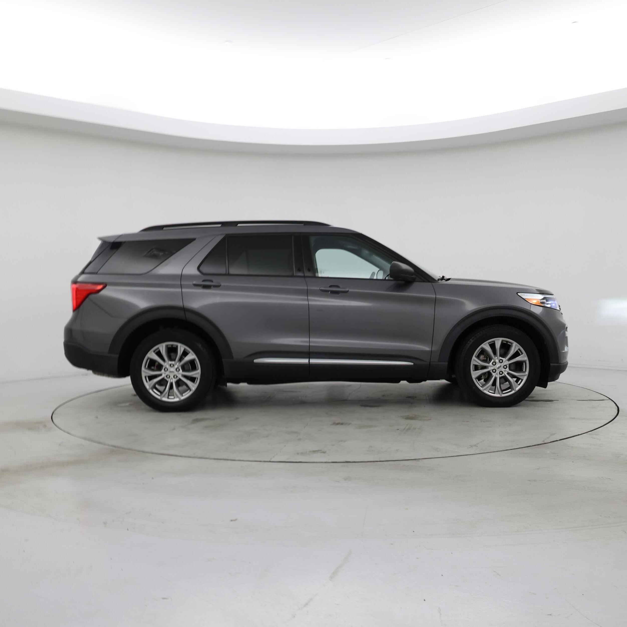 Thumbnail: 2021 Ford Explorer - 7