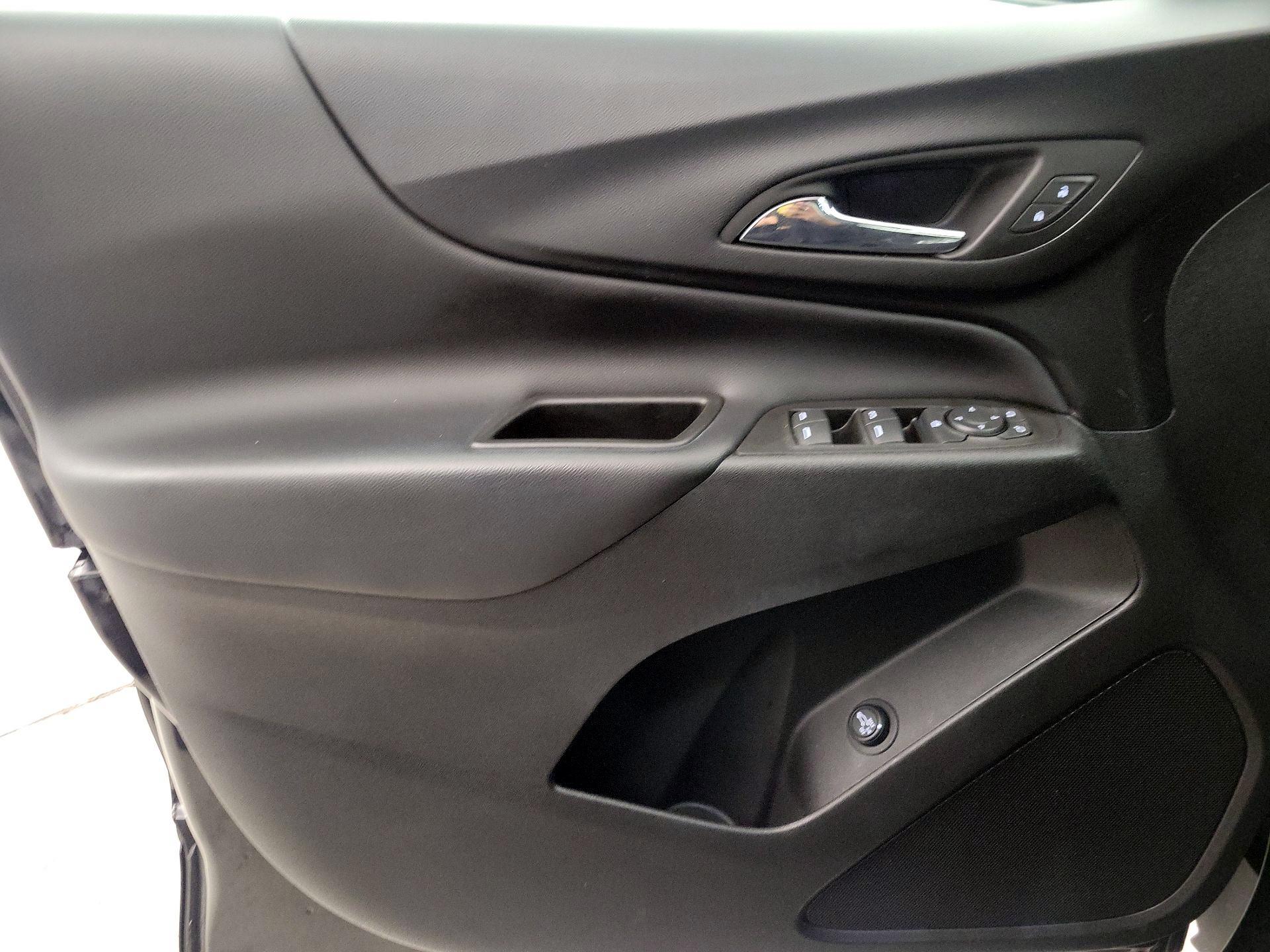 Thumbnail: 2022 Chevrolet Equinox - 12