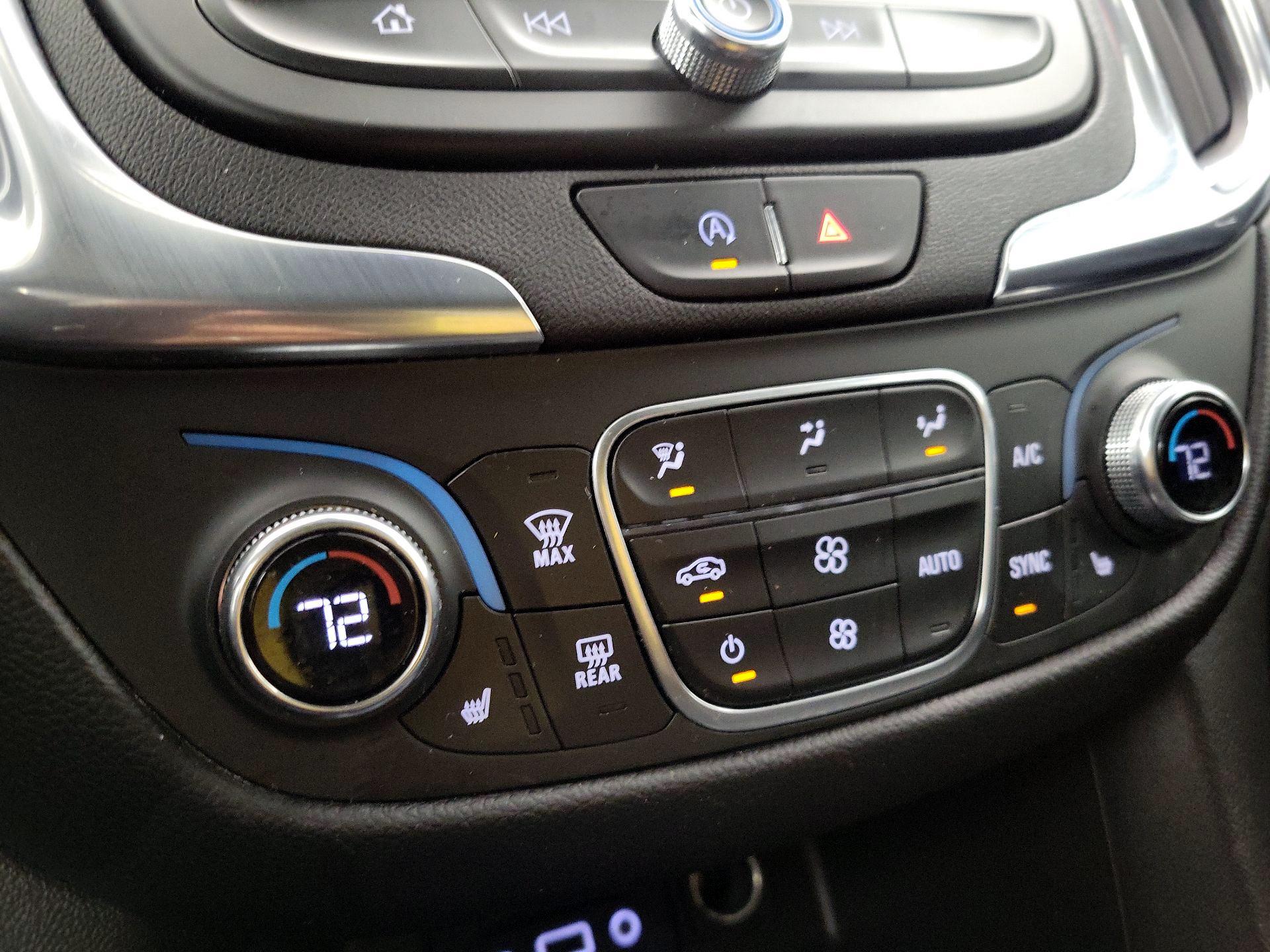 Thumbnail: 2022 Chevrolet Equinox - 17