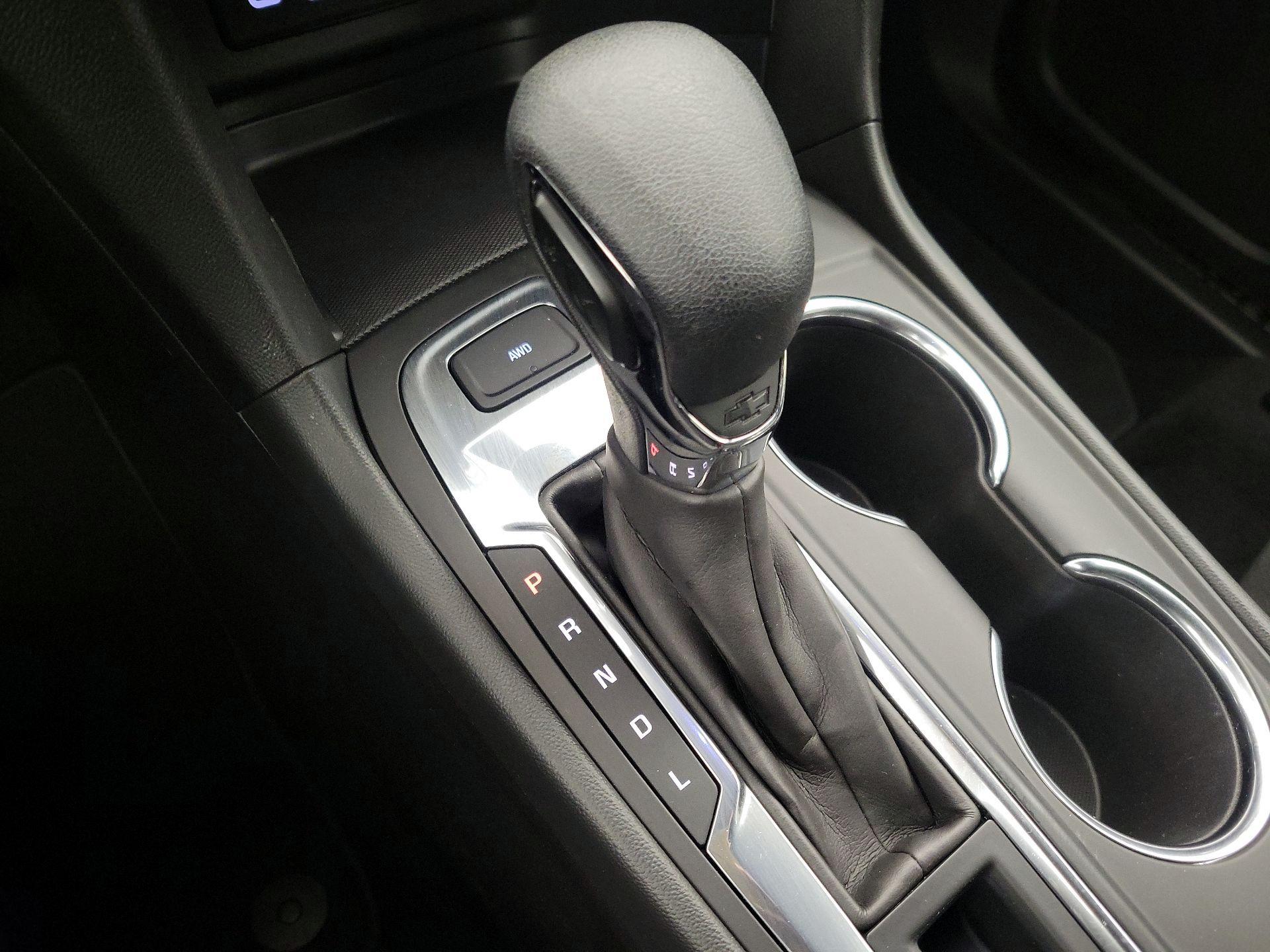 Thumbnail: 2022 Chevrolet Equinox - 18