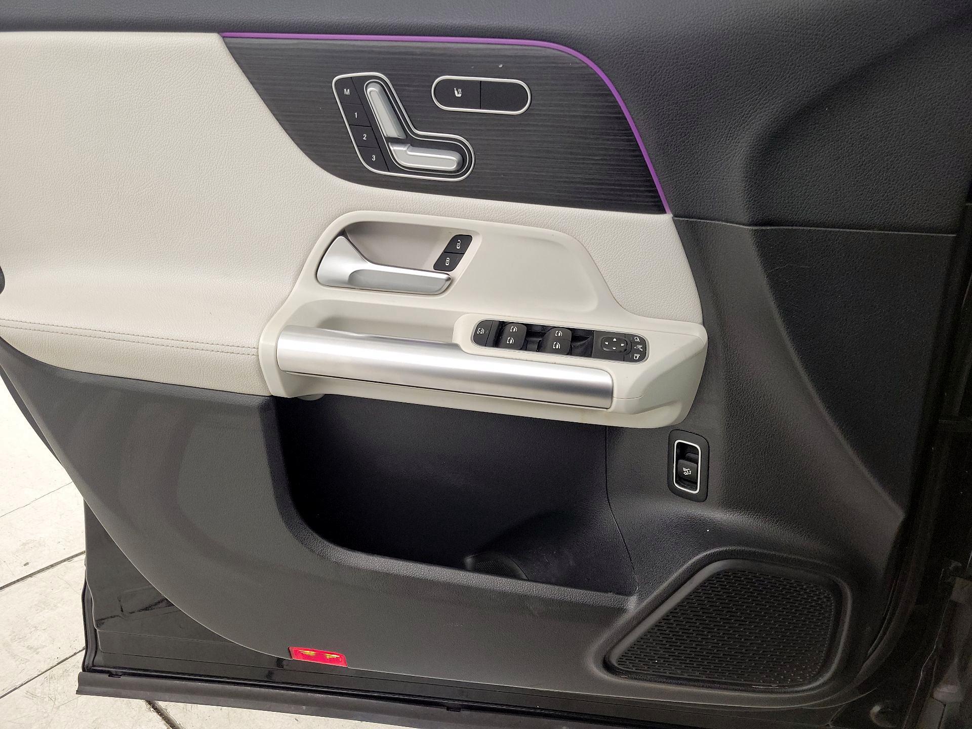 Thumbnail: 2021 Mercedes-Benz GLA - 12