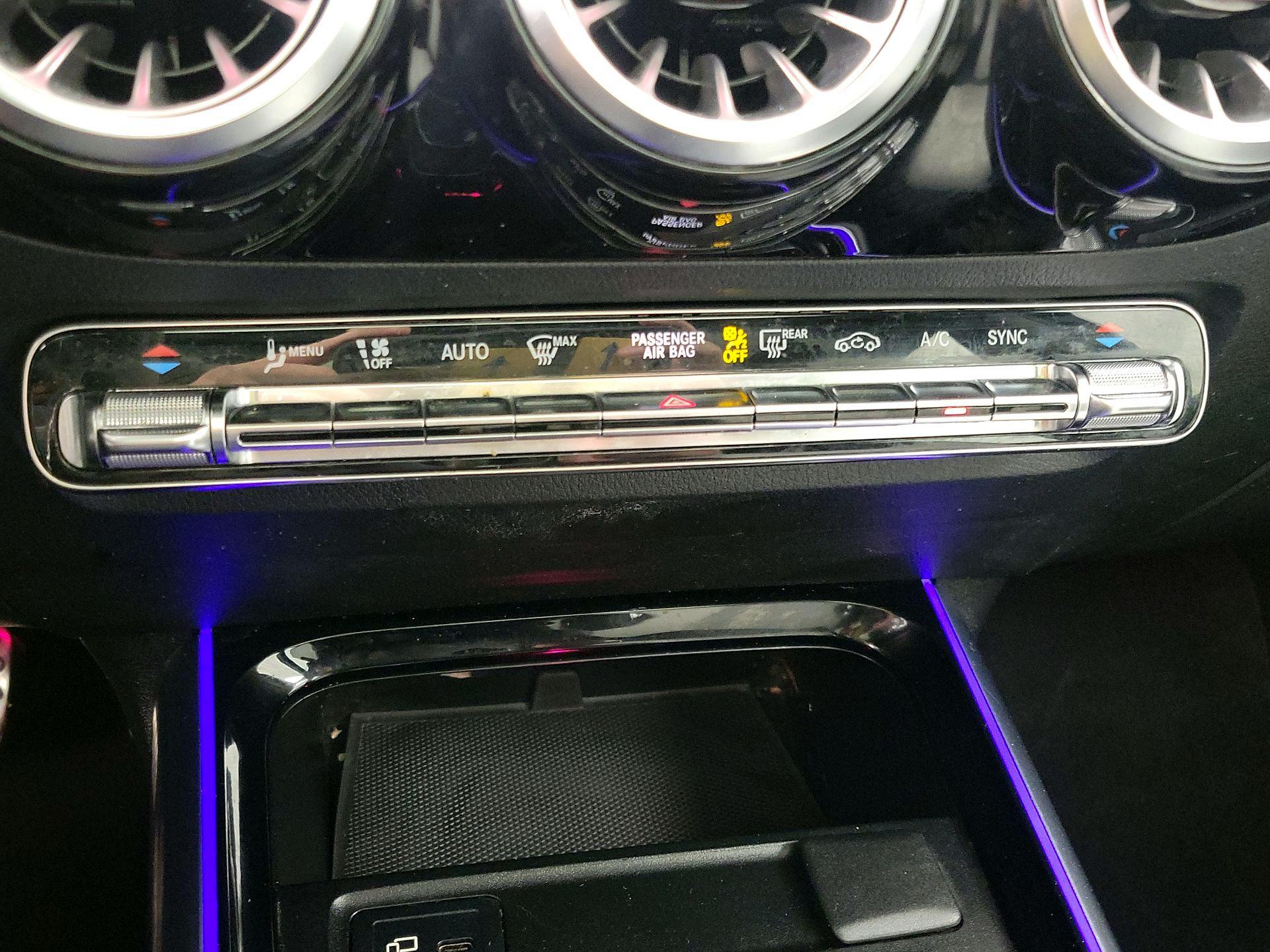 Thumbnail: 2021 Mercedes-Benz GLA - 17