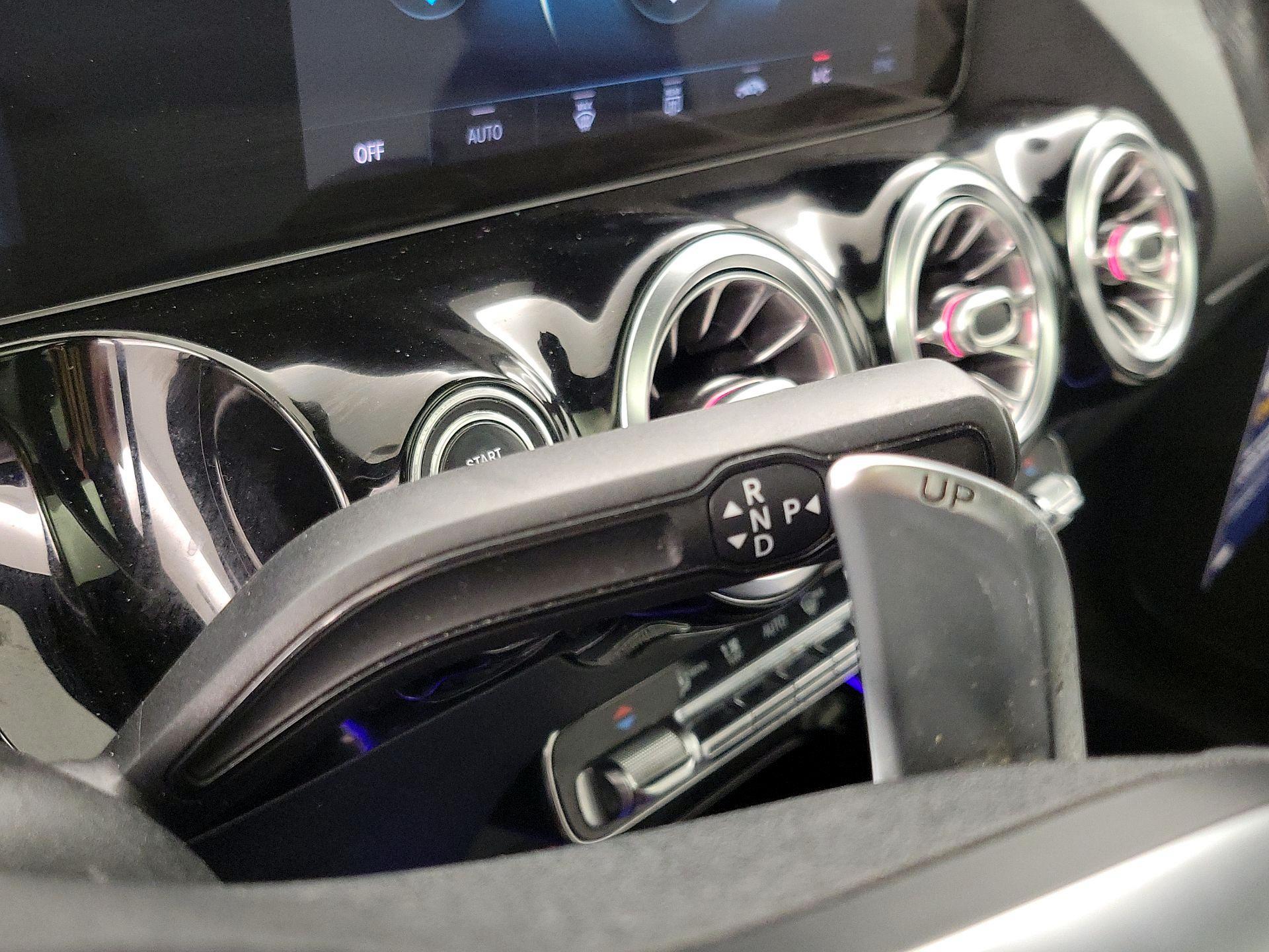 Thumbnail: 2021 Mercedes-Benz GLA - 18