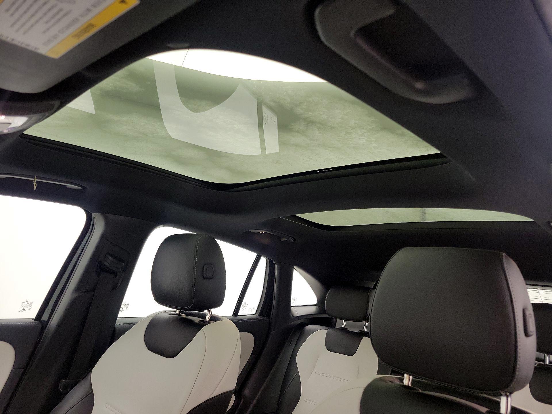 Thumbnail: 2021 Mercedes-Benz GLA - 20