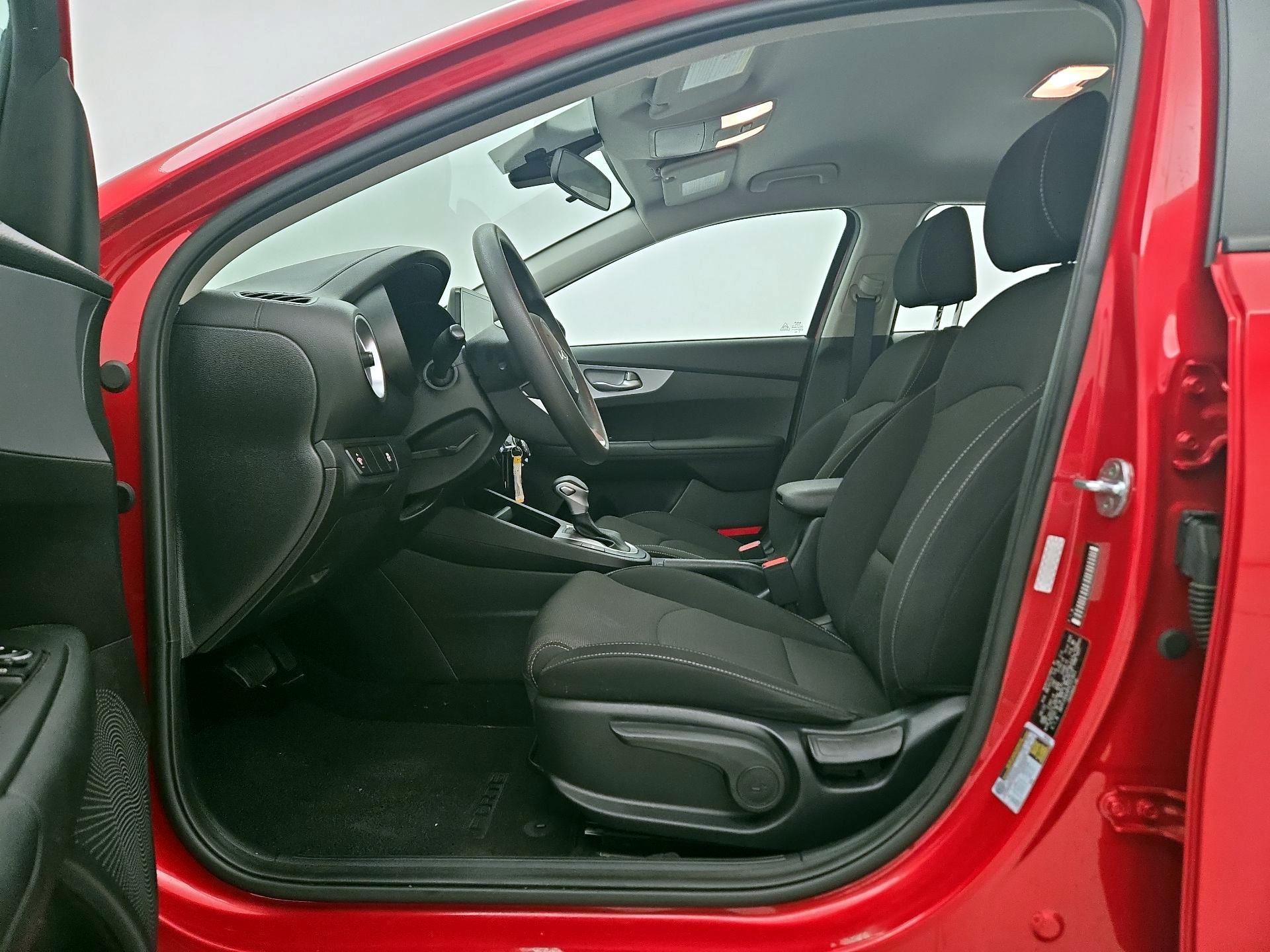 Thumbnail: 2023 Kia Forte - 11