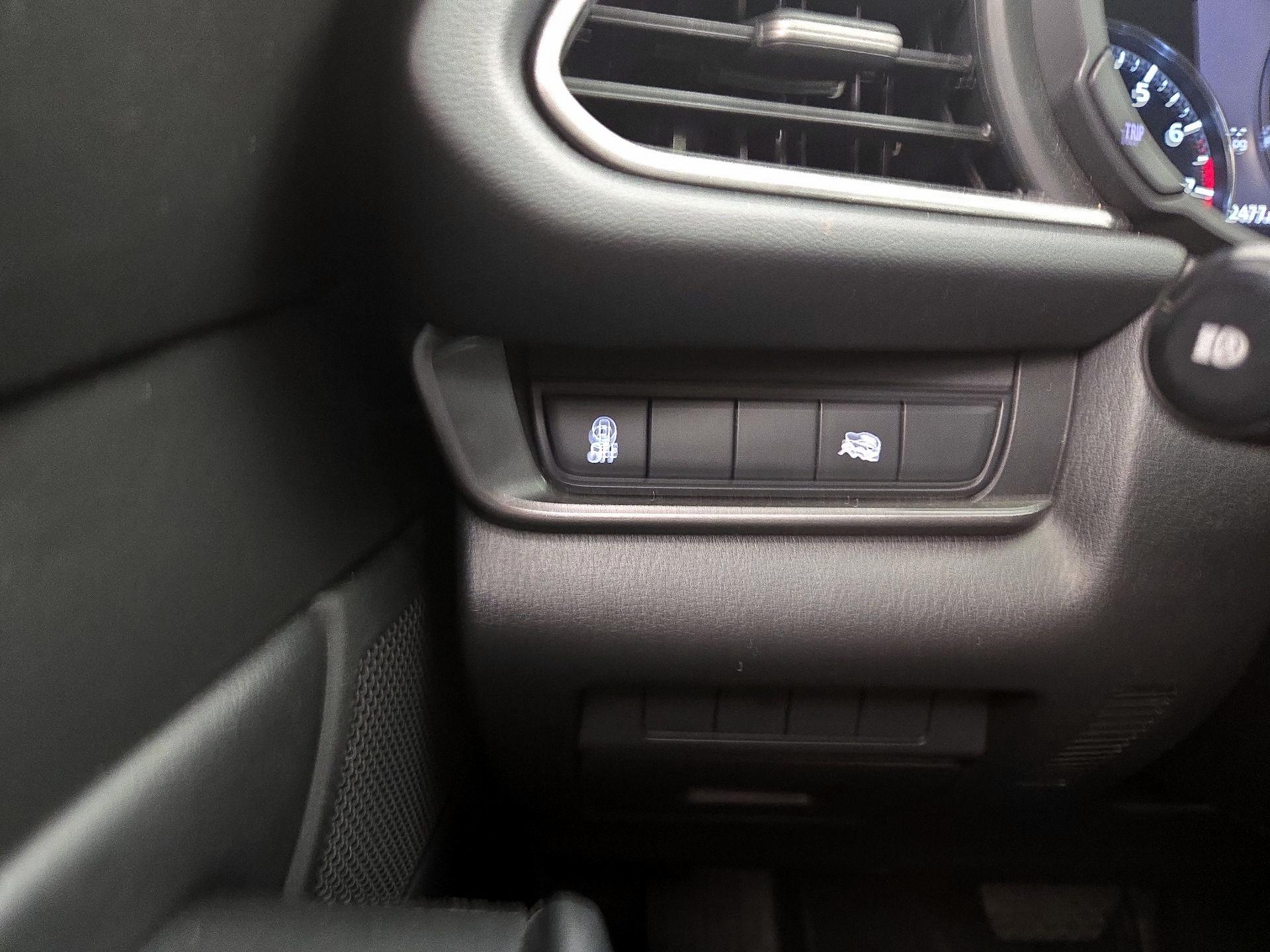 Thumbnail: 2022 Mazda CX-30 - 13