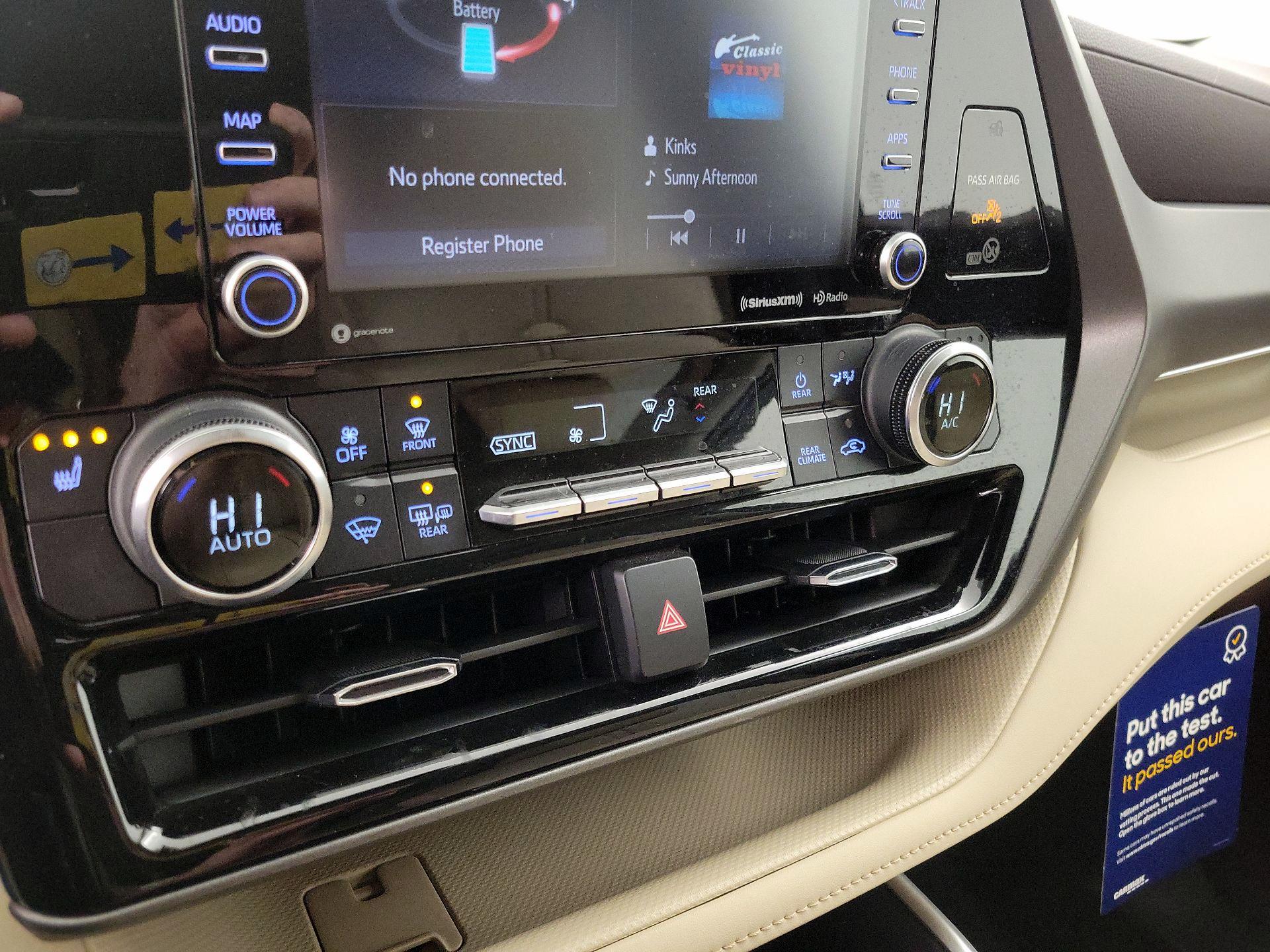 Thumbnail: 2022 Toyota Highlander - 16