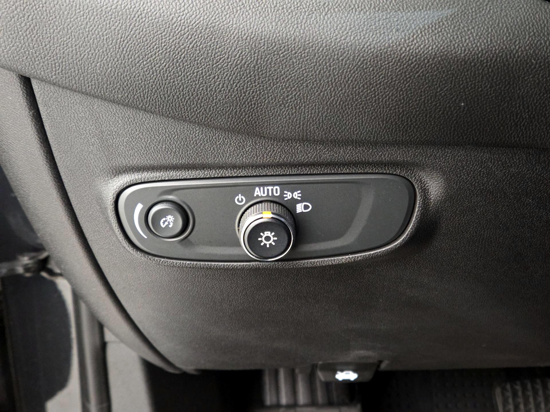 Thumbnail: 2022 Chevrolet Equinox - 13